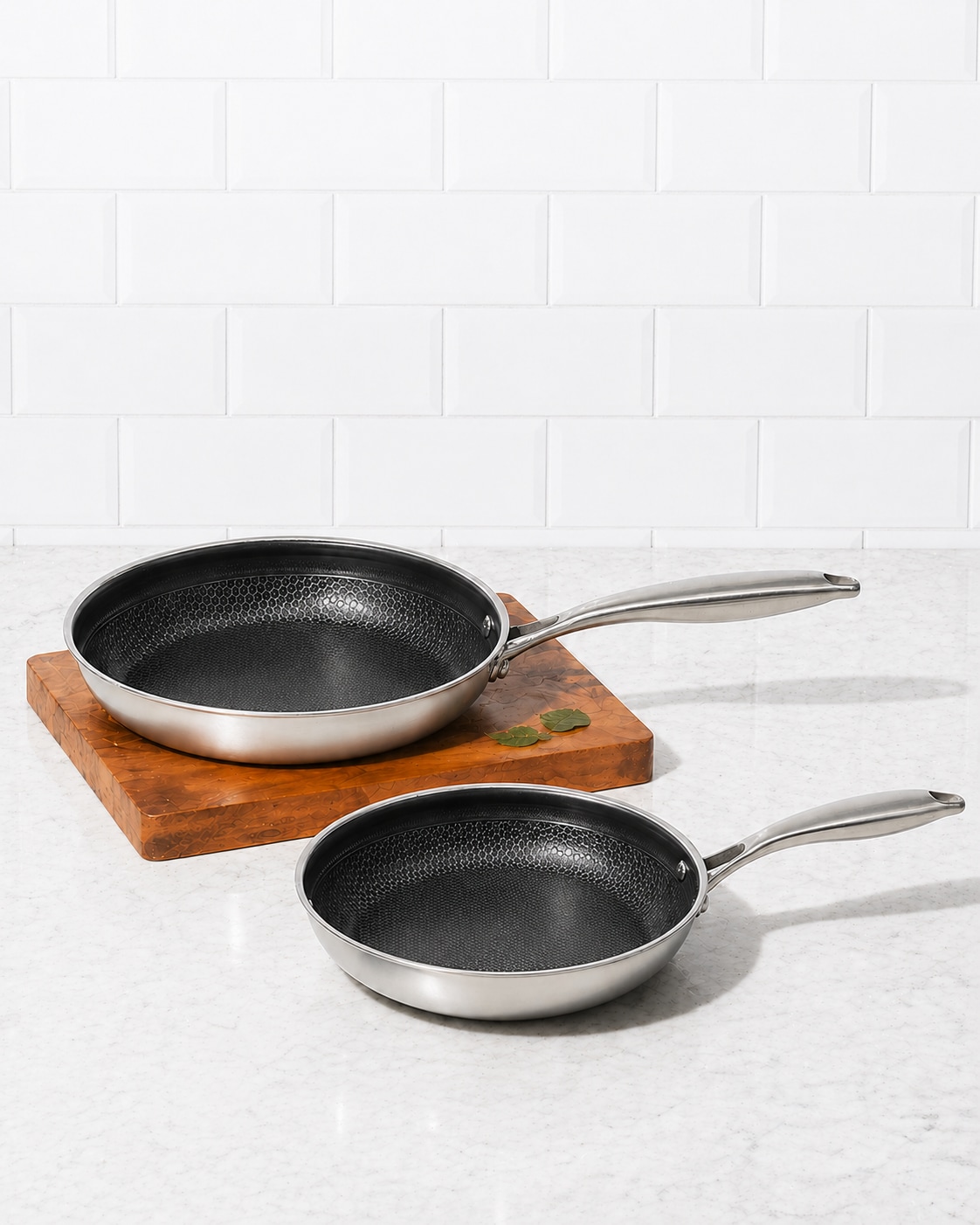 Cosy & Trendy Pfannen-Set »Hexapro Bratpfannenset Ø 24 + Ø 28 cm« Edelstahl Set, 1x Bratpfanne Ø 24 cm, 1x Bratpfanne Ø 28 cm, 2 tlg. Hybrid-Beschichtung und Wabenstruktur, für alle Herdarten