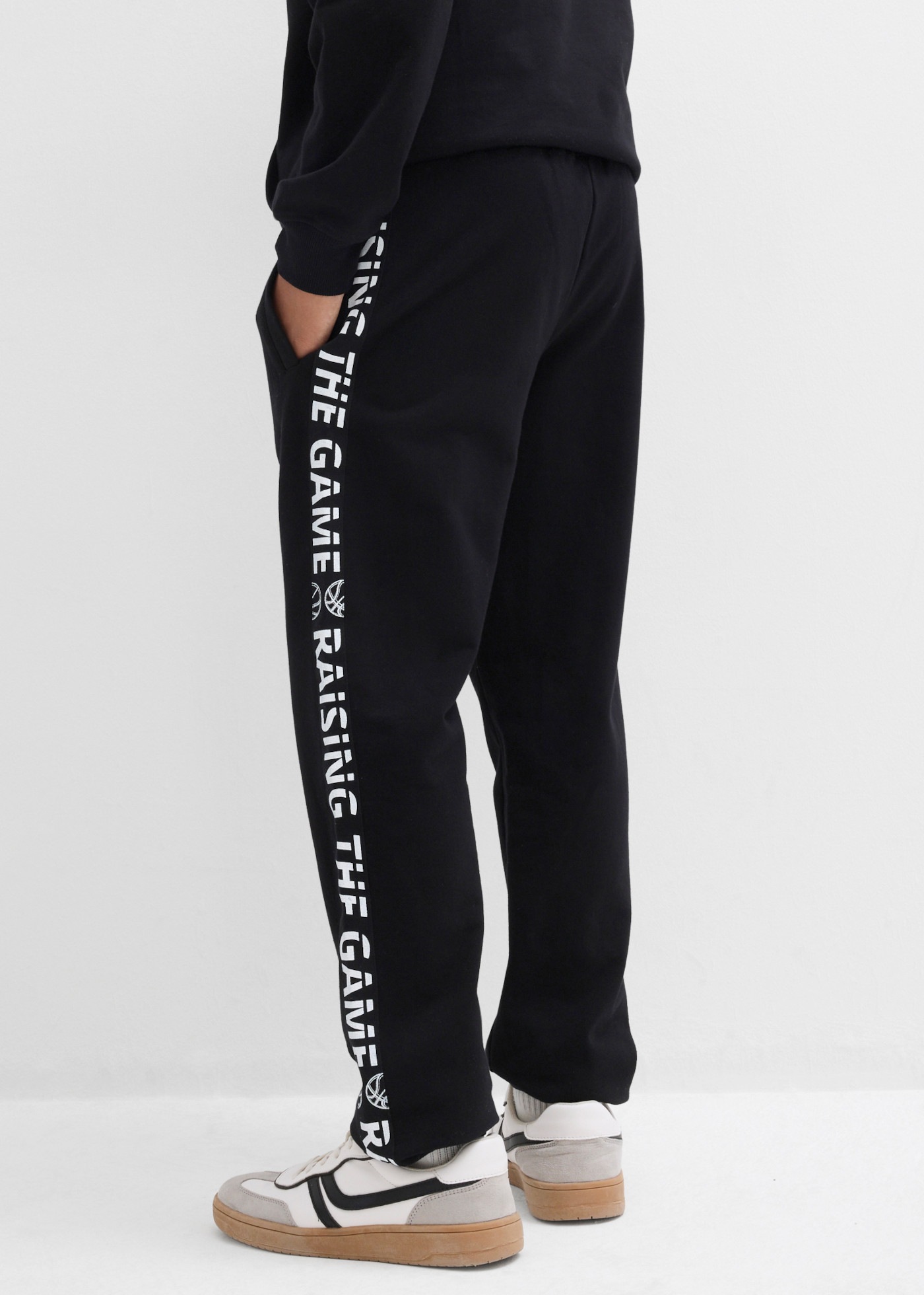 bonprix Sweathose  für Jungen, mit Schriftzug an den Seiten, Regular Fit, aus Baumwolle