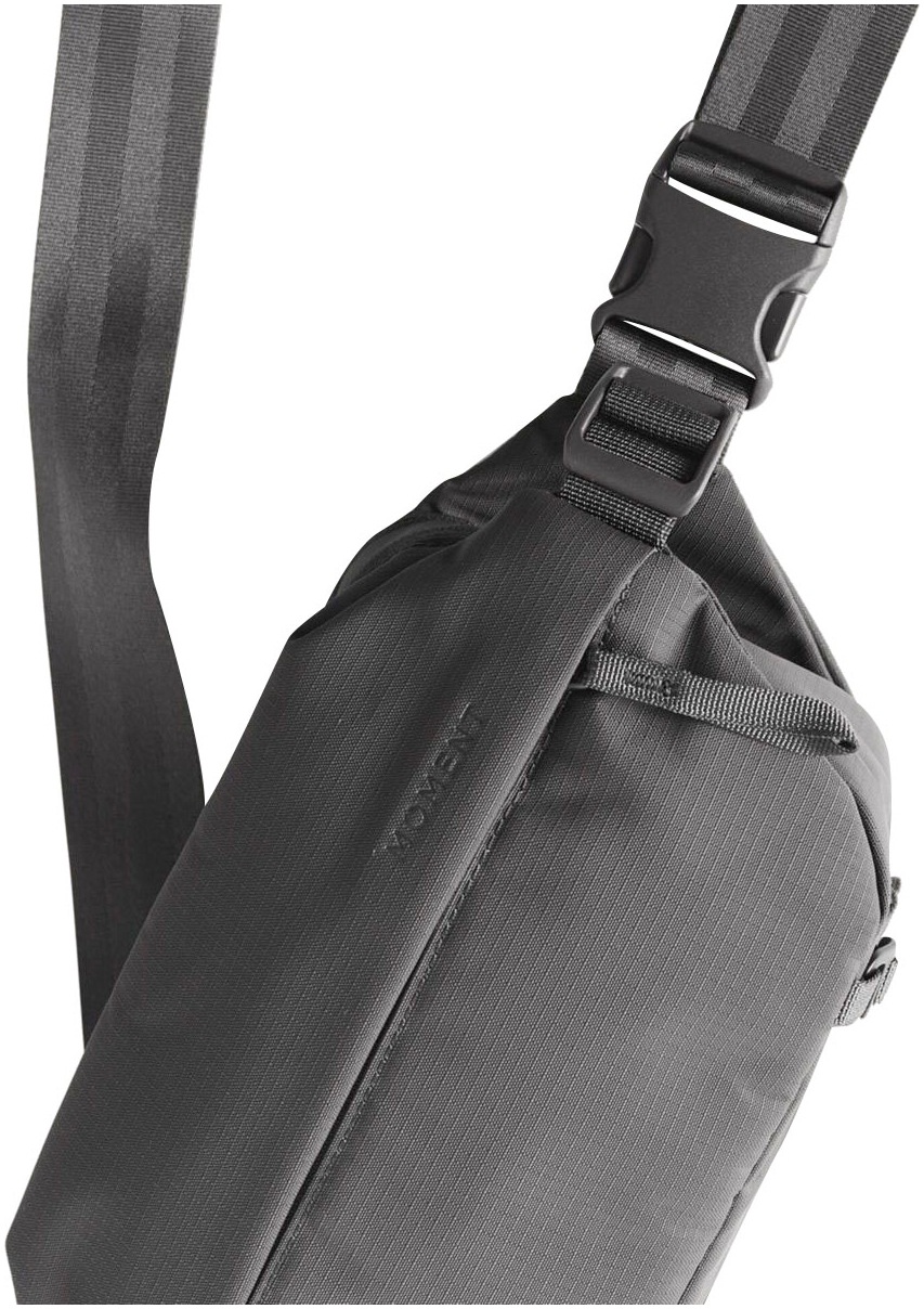 MOMENT Schultertasche »Everything Sling 2L«