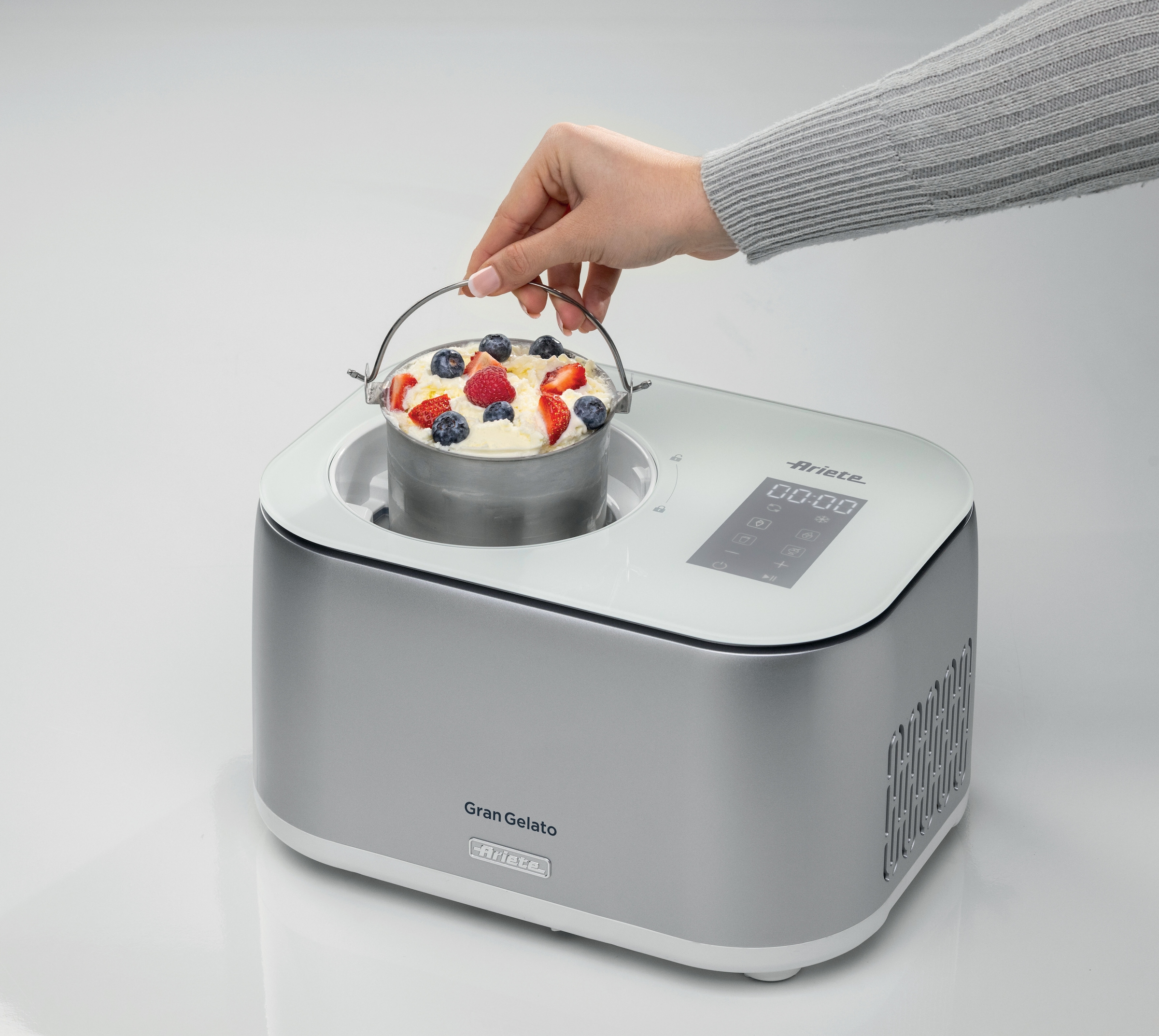 Ariete Eismaschine »Gran Gelato« 1 l 100 W Die integrierte Nachkühlfunktion Hält dein Eis bis zu 1 Stunde kühl.
