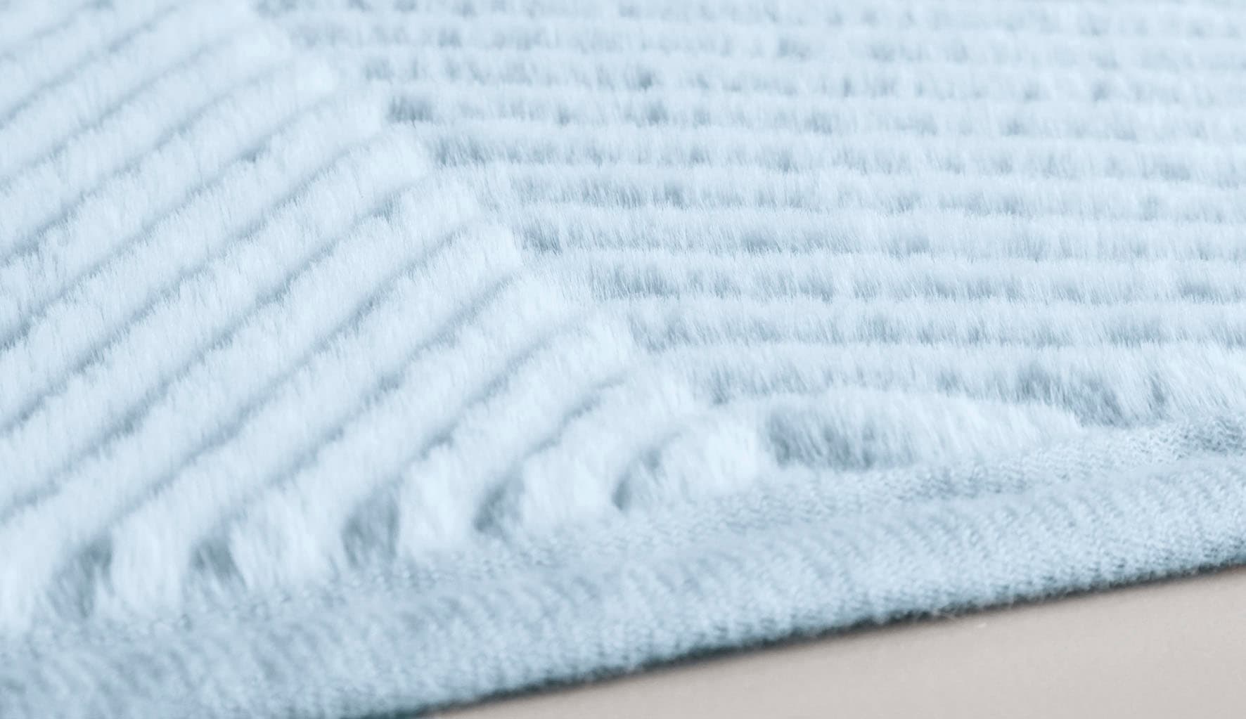 Kleine Wolke Badematte »Zigzag«, rutschhemmend beschichtet, fußbodenheizungsgeeignet, Badteppich, Uni-Farben, modernes Zickzack Muster