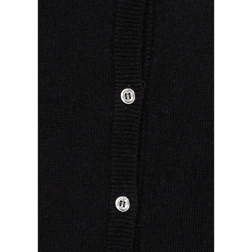 AJC Strickjacke, in Basic-Form aus hochwertiger Merino-Wolle