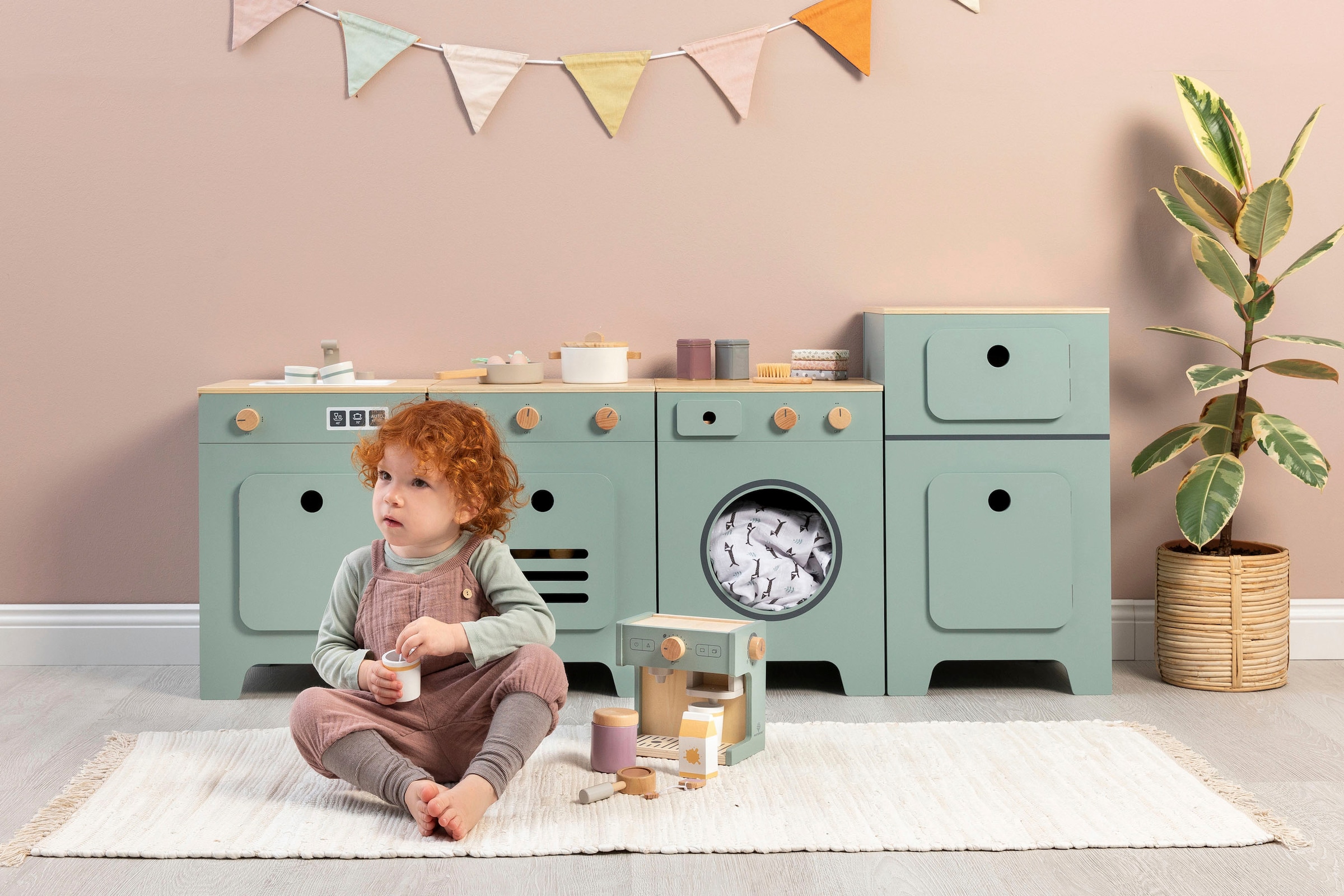 MUSTERKIND® Kinder-Kühlschrank »Mix & Match, salbei/natur«, FSC®-Holz aus gewissenhaft bewirtschafteten Wäldern