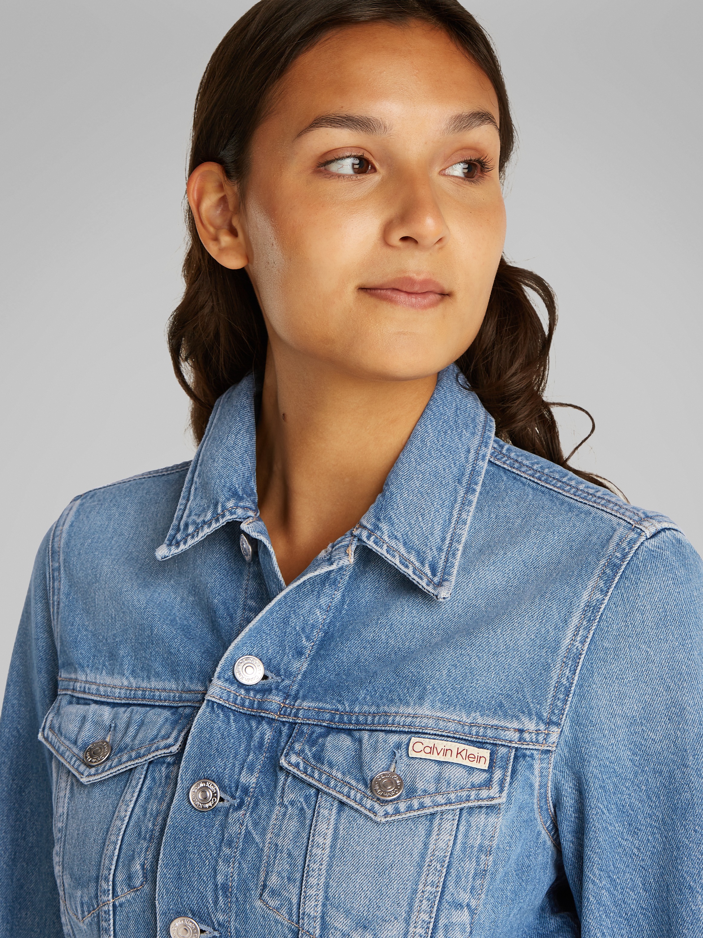 Calvin Klein Jeans Jeansjacke »CROPPED 90'S DENIM TRUCKER«, in hellblauer Waschung