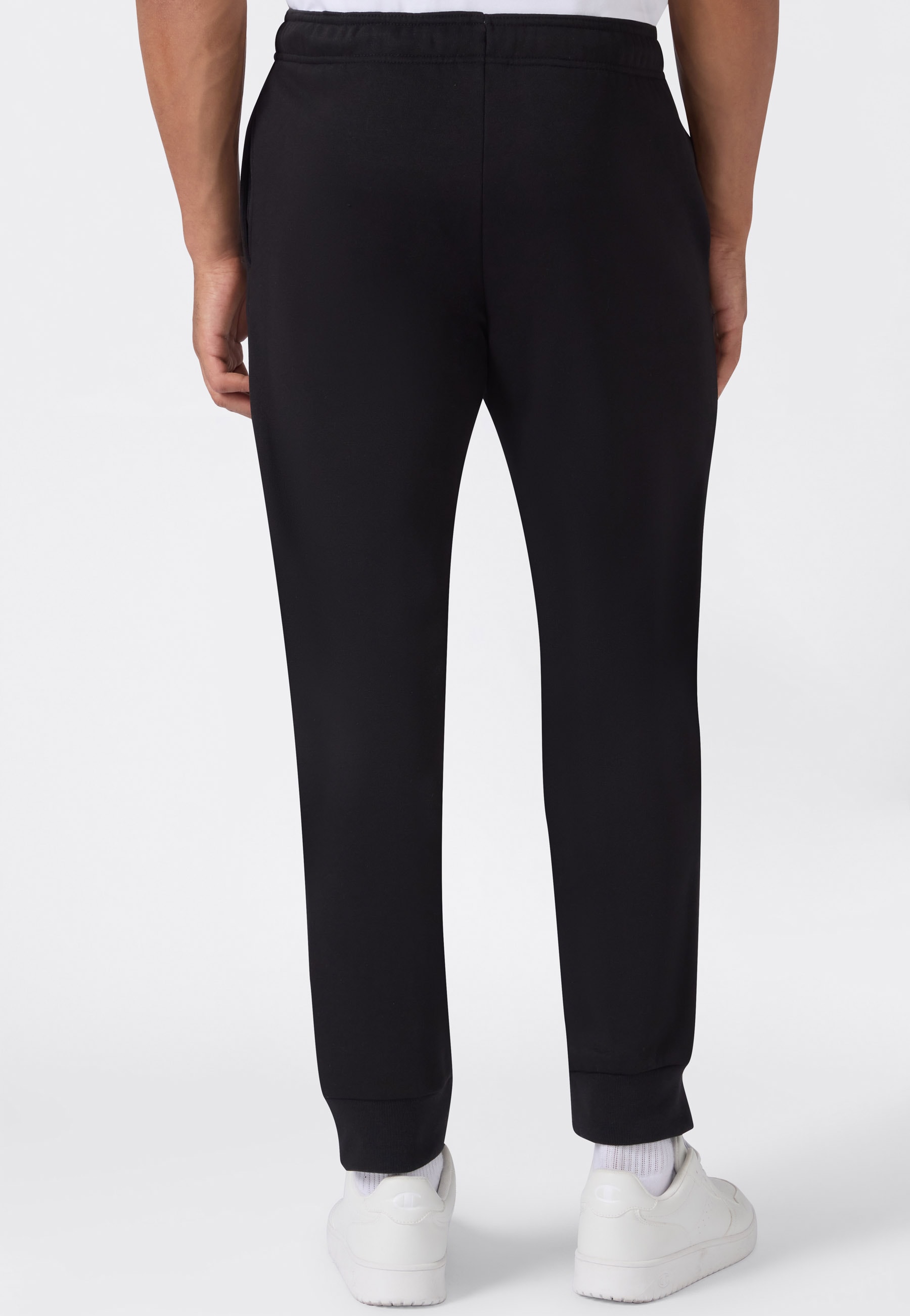 Champion Jogginghose »SPORTWEAR JOGGERS Standard Fit«  mit sportlichem Look, für Freizeit und Sportmode, schlichter Stil
