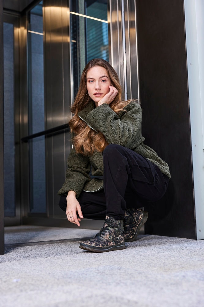 Rieker Schnürboots  Keilabsatz, Herbstboots mit modischen Kontrastnähten