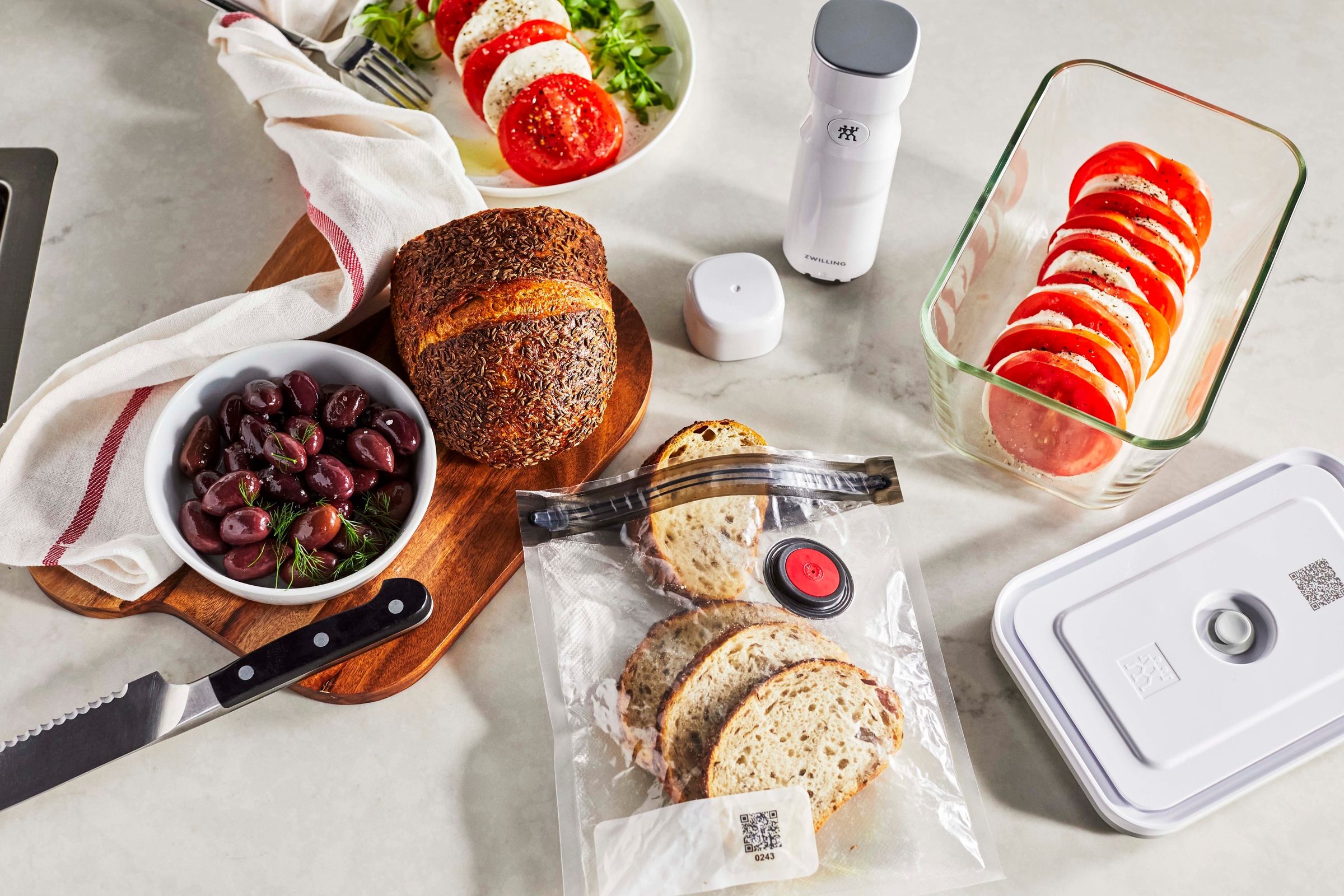 Zwilling Vakuumbehälter »Fresh & Save« Set, Vakuumpumpe inkl. 2 Vakuumboxen günstig online kaufen