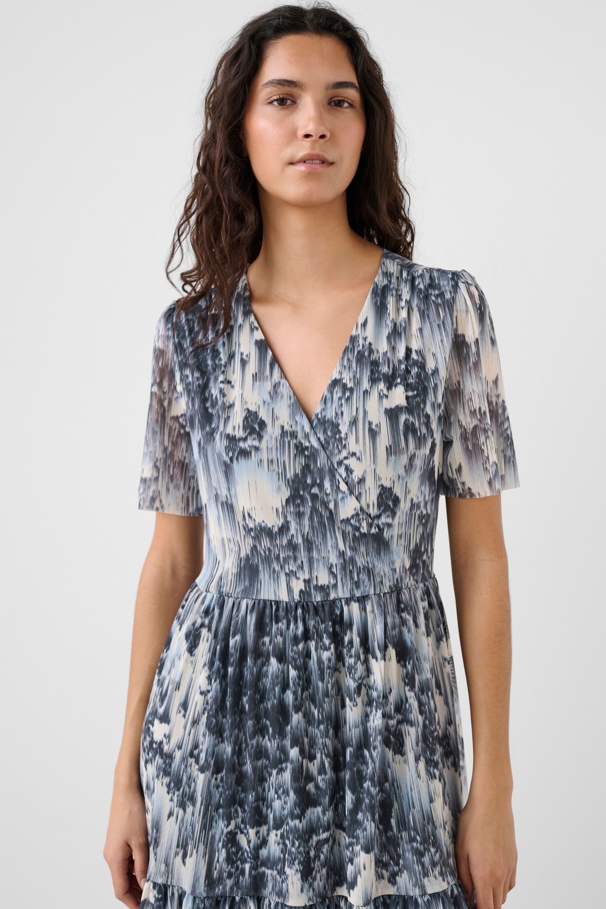 SOAKED IN LUXURY Jerseykleid »Jerseykleid SLAldora«