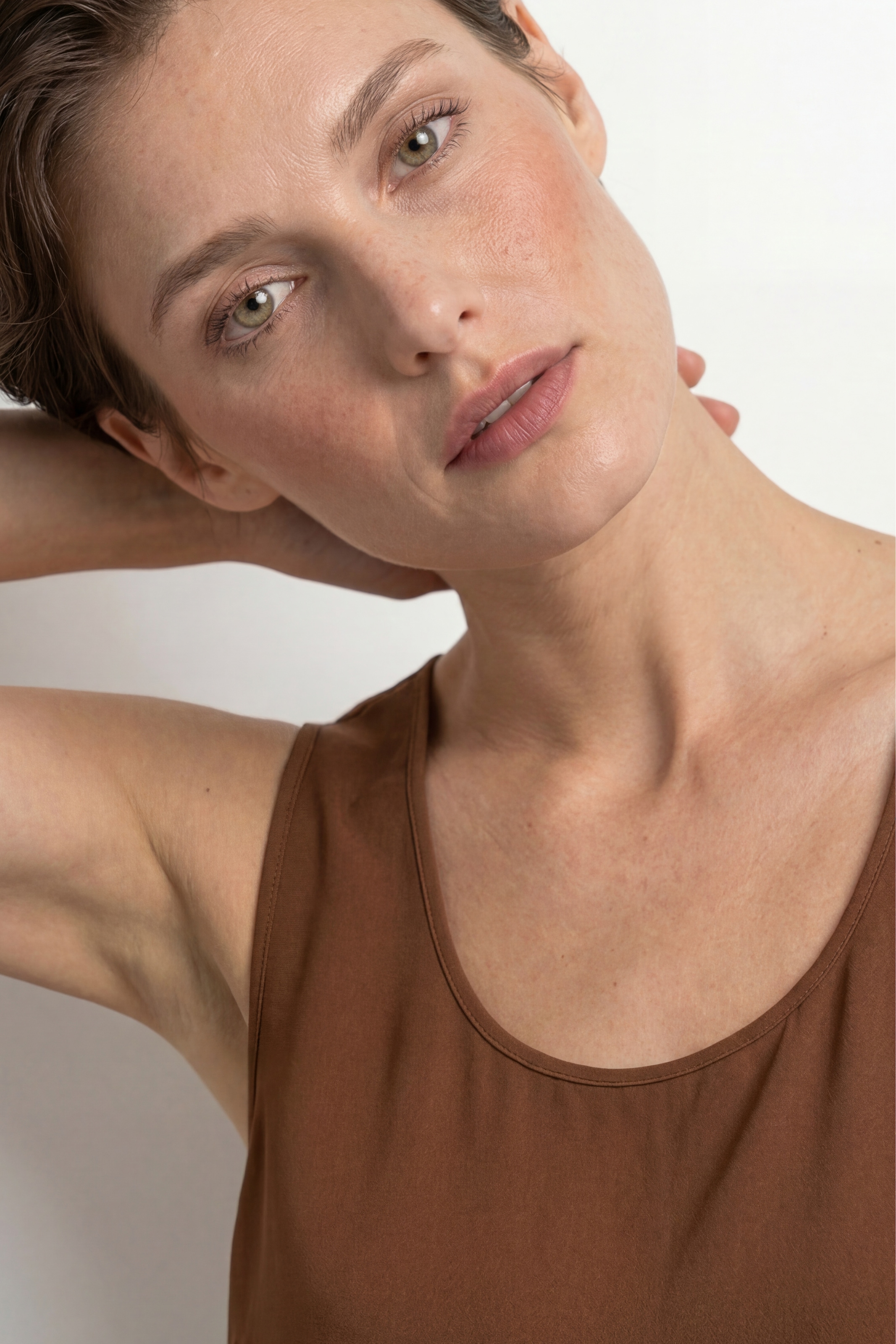 RICHROYAL Shirttop mit Spitzenbesatz am Saum, edle Satin-Optik