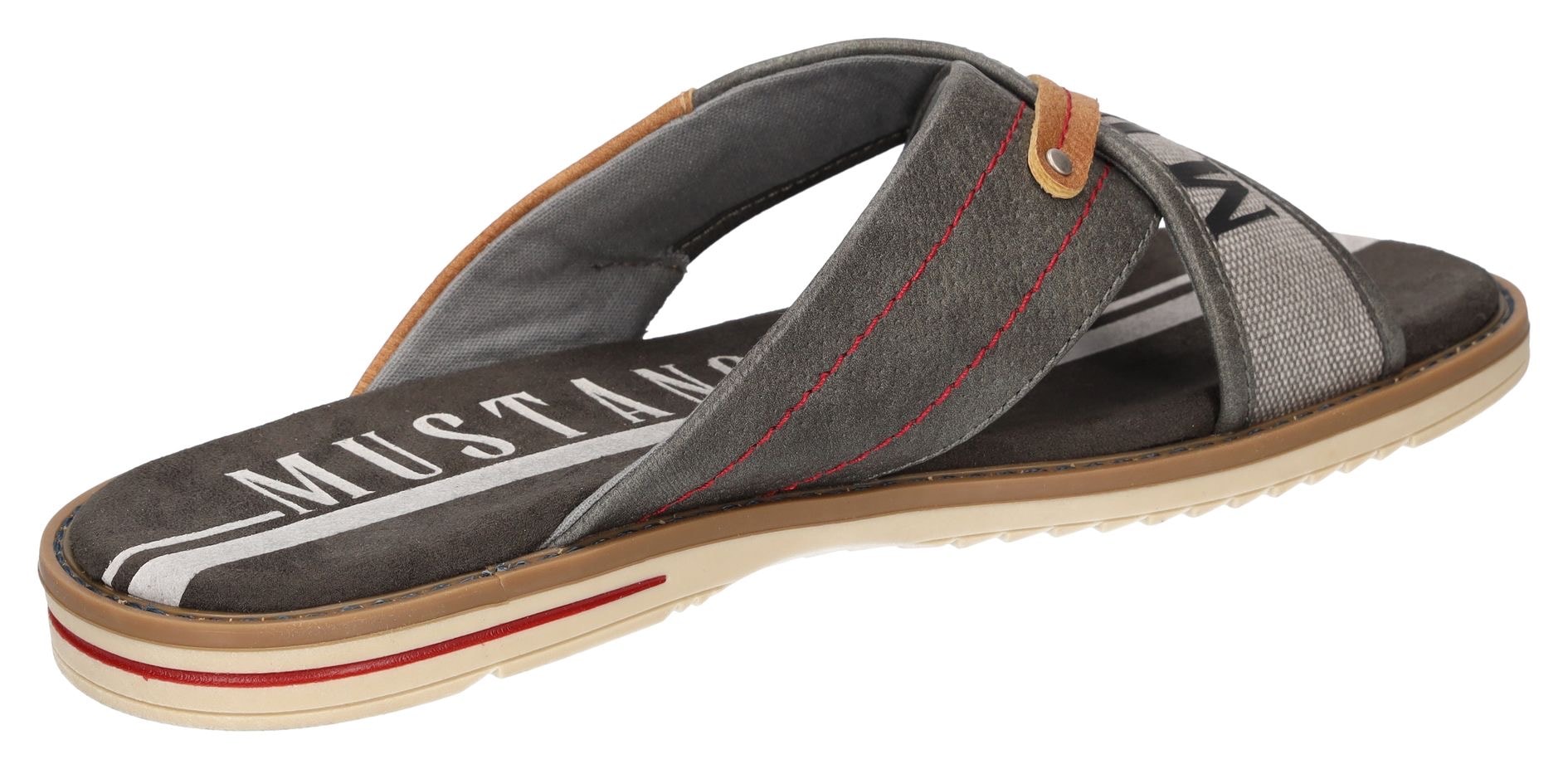 Mustang Shoes Pantolette, Sommerschuh, Schlappen, Poolslides, mit auffälligem Logoschriftzug