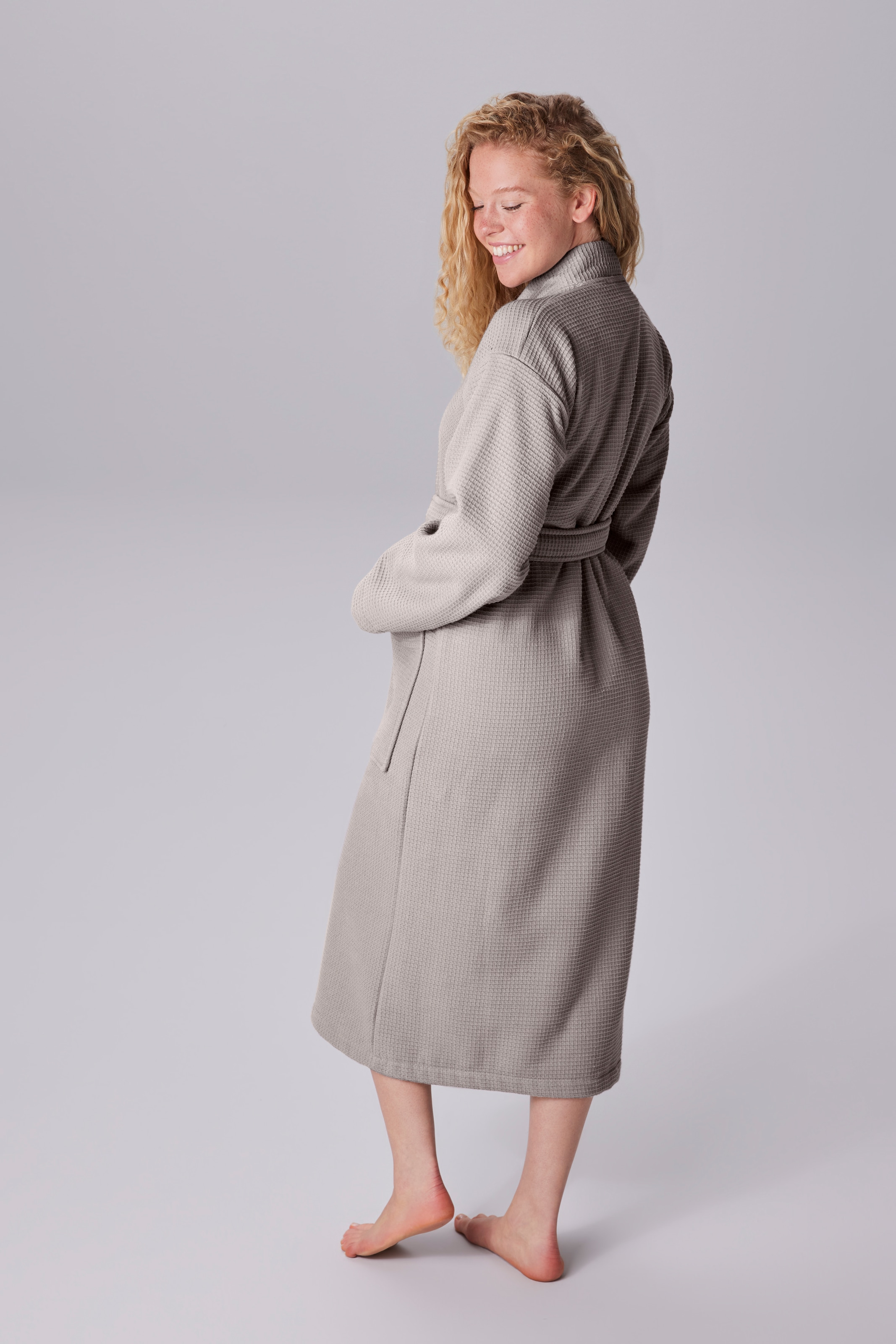 OTTO home Unisex-Bademantel »Merida, Waffelpiqué, Premium Qualität, 500 g/m², Morgenmantel« 1 Stk. Hotelbademantel, dicke Qualität, S-2XL, auch ideal für Sauna & Spa