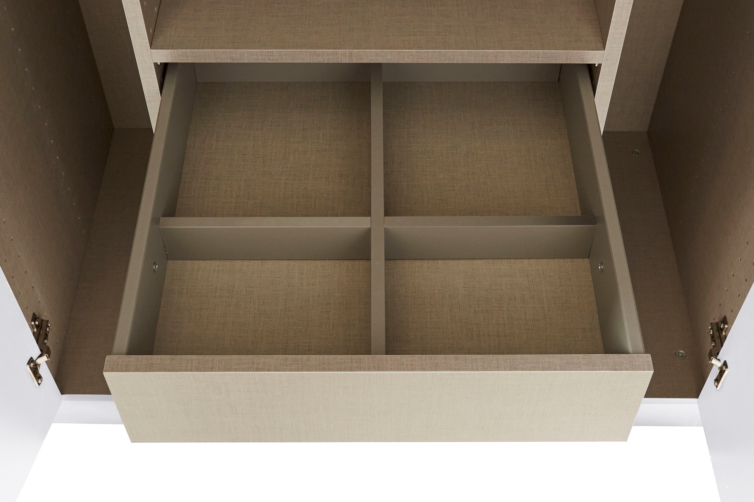 rauch Drehtürenschrank »Kleiderschrank Schrank Garderobe TOPSELLER OTELI inkl. Inneneinteilung«, mit 3 Innenschubladen extra Böden optional mit Spiegel MADE IN GERMANY