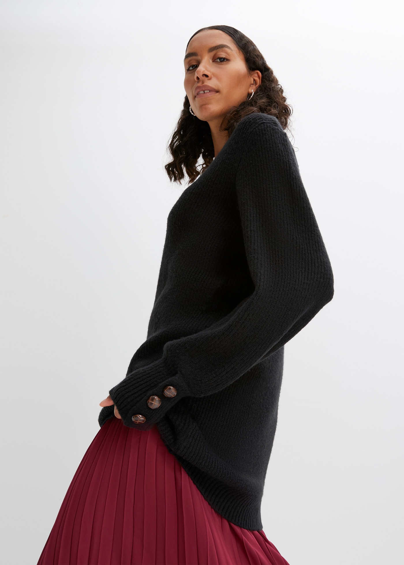 bonprix Longpullover »Longpullover mit Knöpfen« aus Polyacryl, Polyester und Elasthan, mit Rundhalsausschnitt