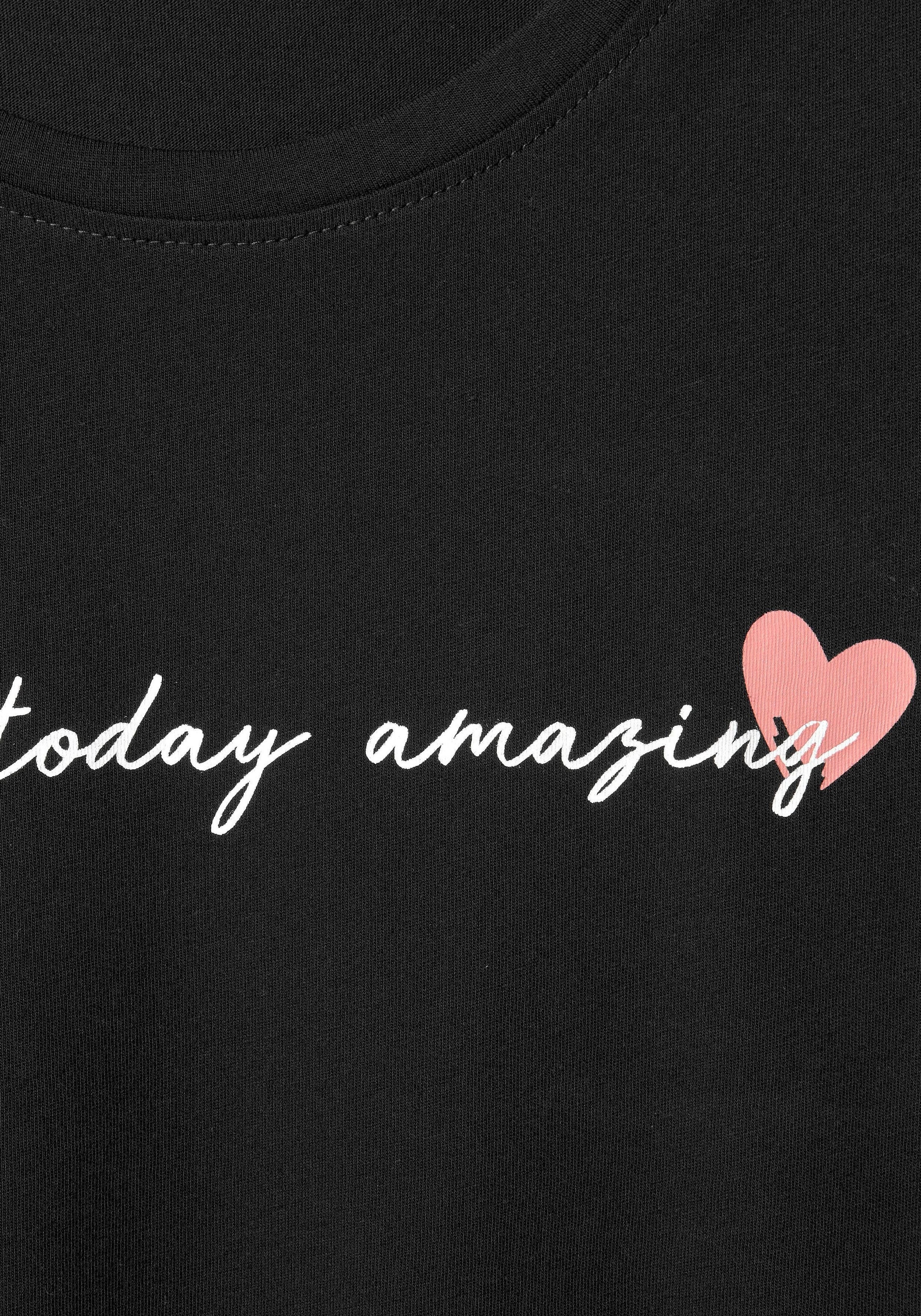 Vivance Dreams Nachthemd 1-teilig,  in bequemer Weite mit Schriftzug