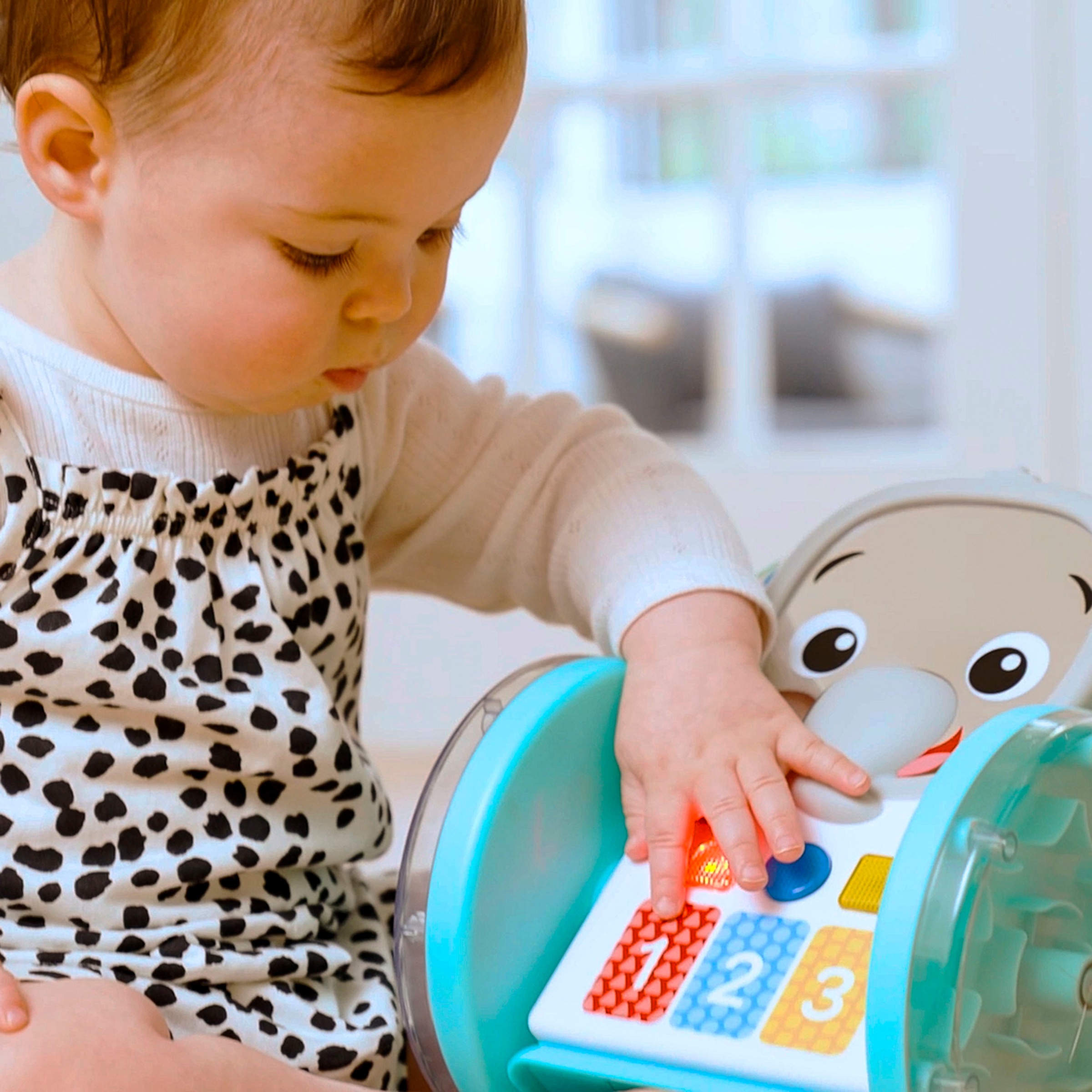 Baby Einstein Lernspielzeug »Chase & Tap Earl Interactive Crawling Toy«