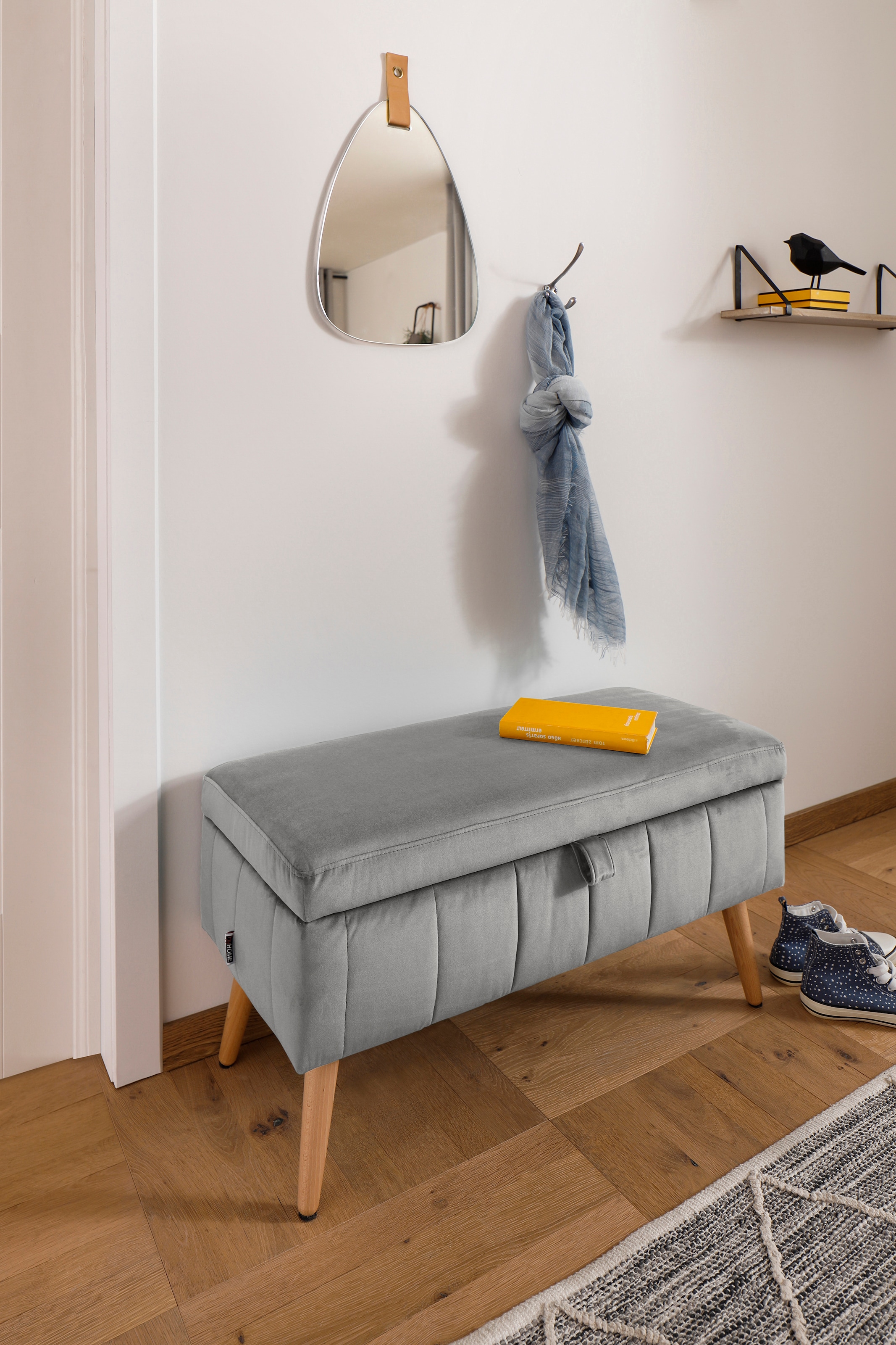 INOSIGN Truhenbank »AMIRA Sitzbank mit Stauraum, Maße B/T/H: 81/36/43 cm«, mit Staufach, in 3 Bezugsqualitäten mit feiner Steppung