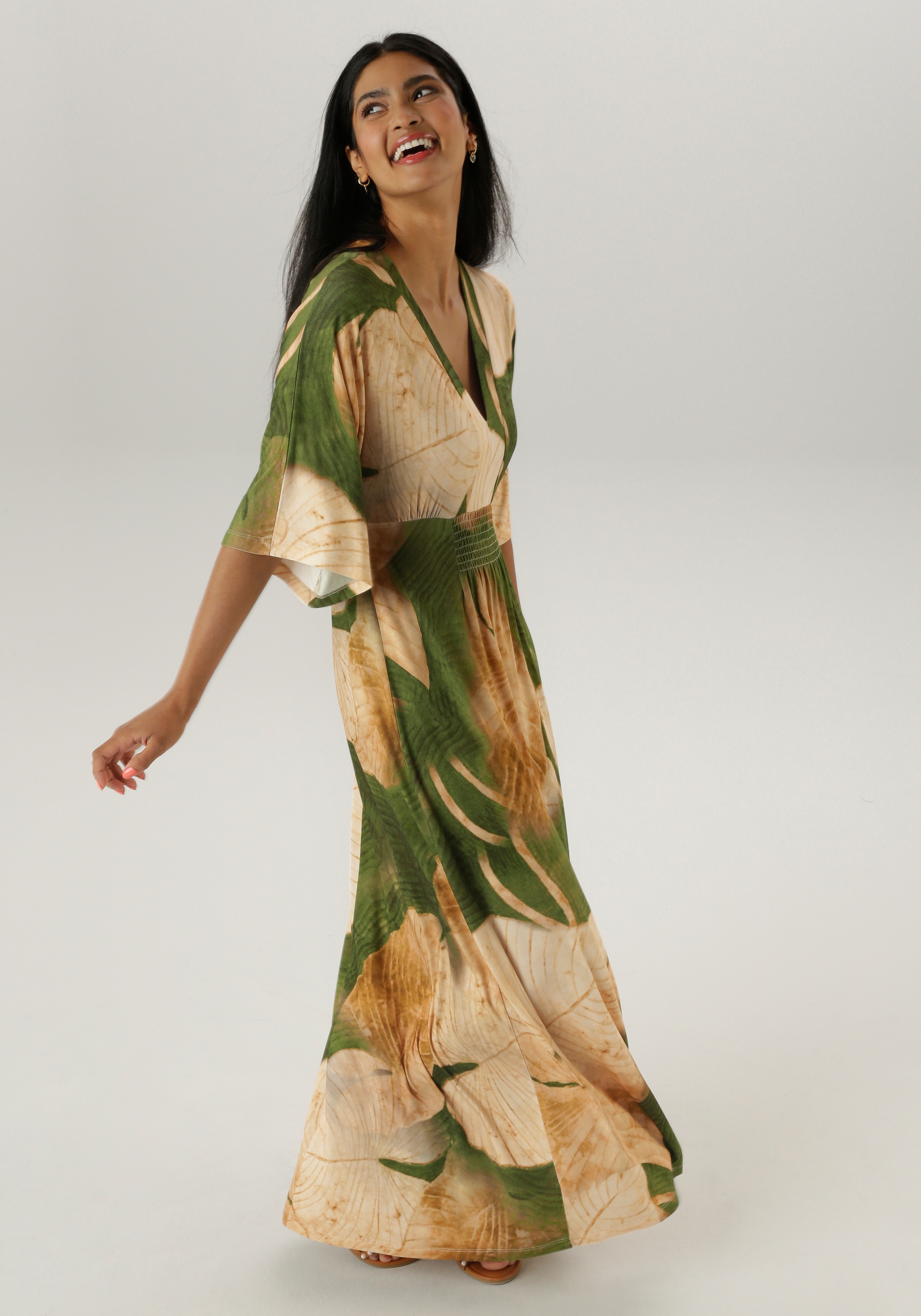 Aniston SELECTED Maxikleid, mit weiten, 3/4-langen Ärmeln