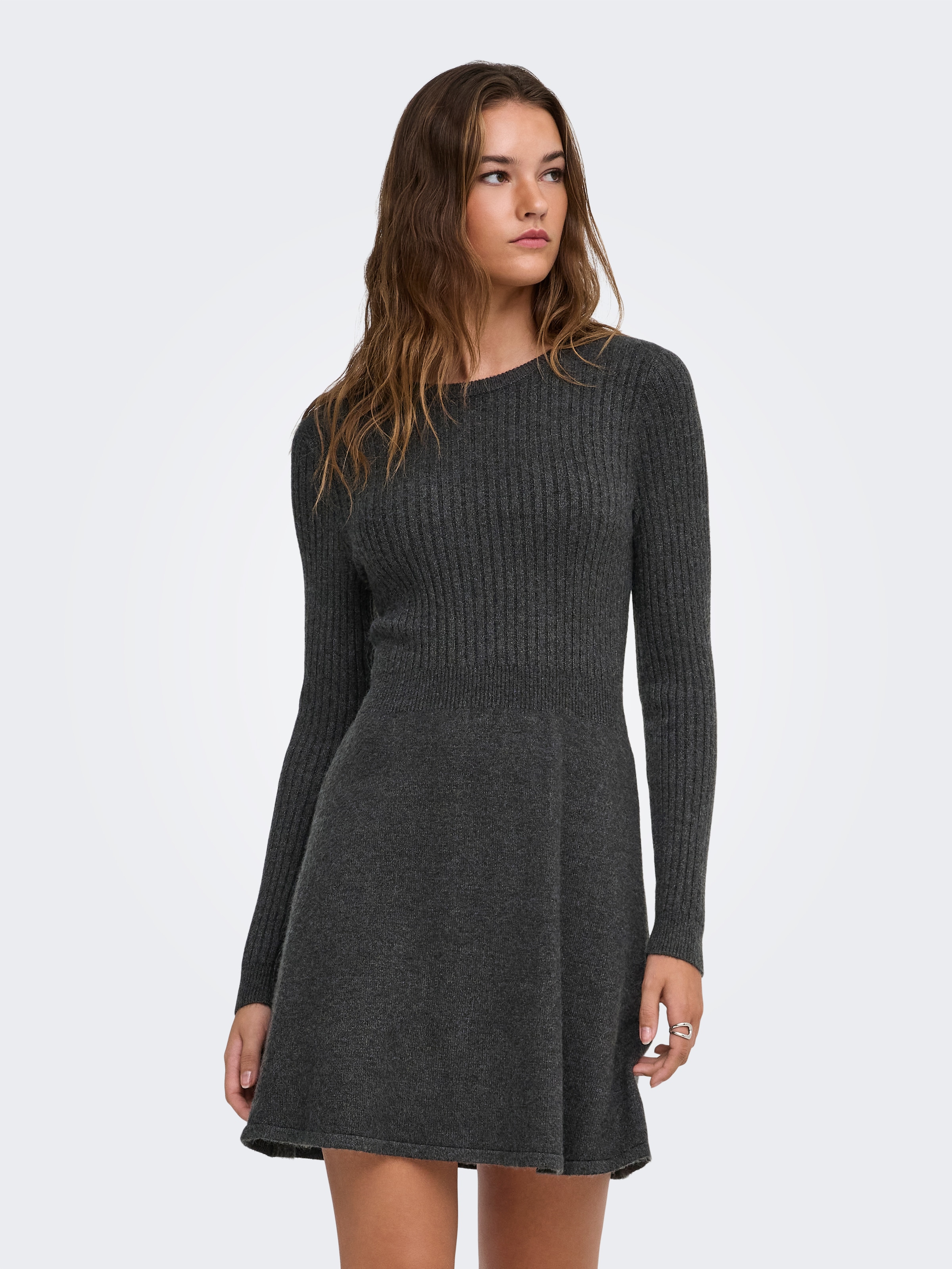 ONLY Strickkleid »ONLFIA LS FIT FLARE ONEC DRESS CS KNT« Viskosemischung, normal geschnitten