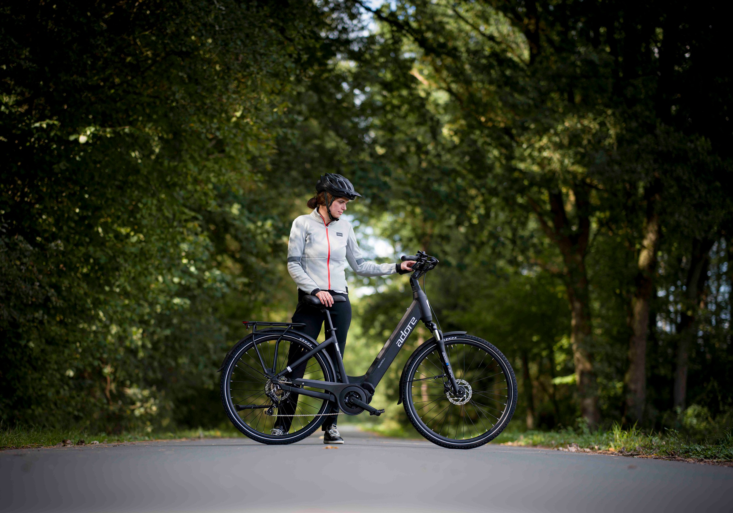 Adore E-Bike »28" Alu Cityfahrrad CX-440 Mittelmotor 75NM / 15Ah schwarz matt«, 7 Gang, Shimano, Tourney, Mittelmotor 250 W