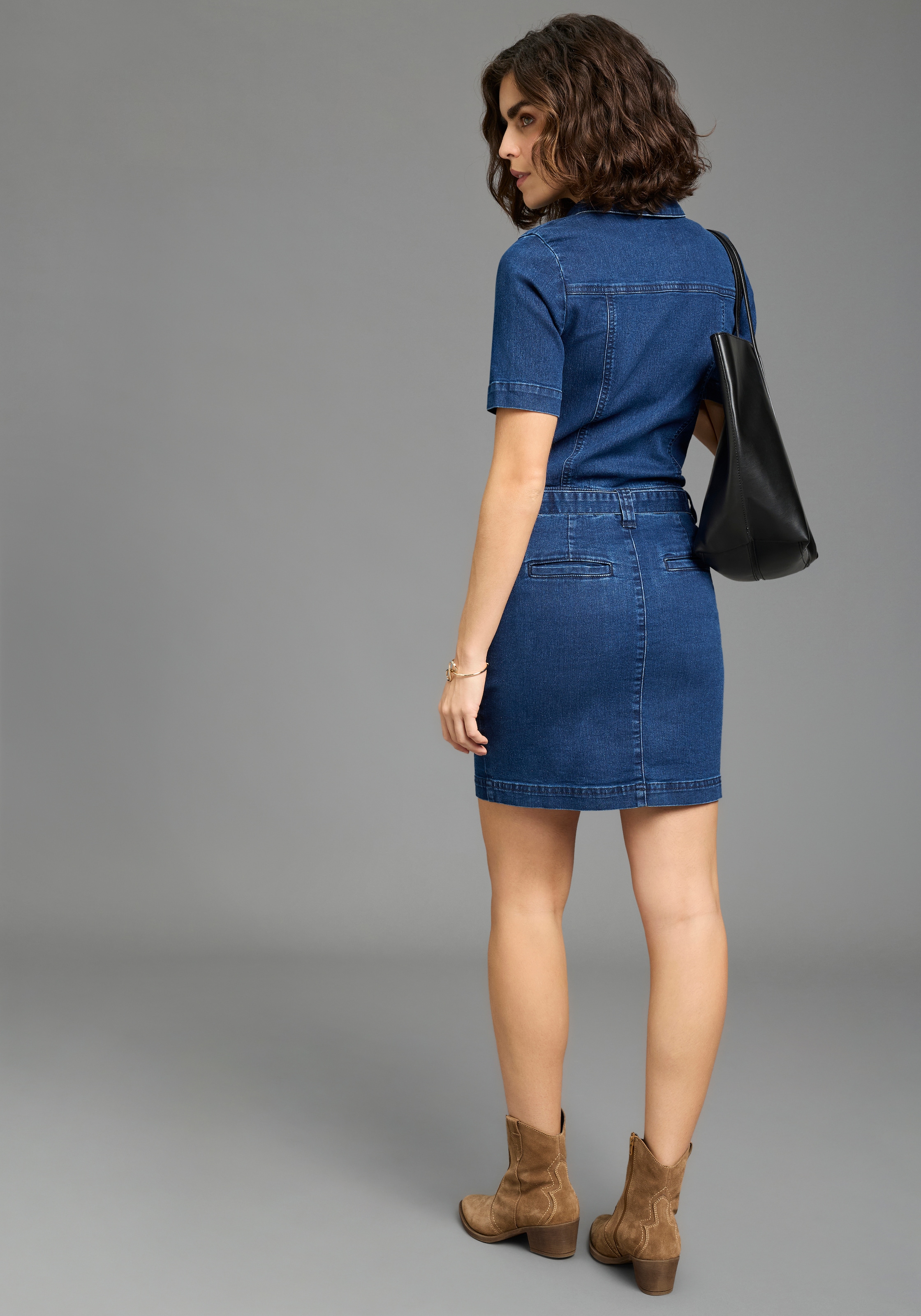 Arizona Jeanskleid aufgesetzte Taschen kniefrei, aus elastischer Baumwollmischung, mit aufgesetzten Taschen