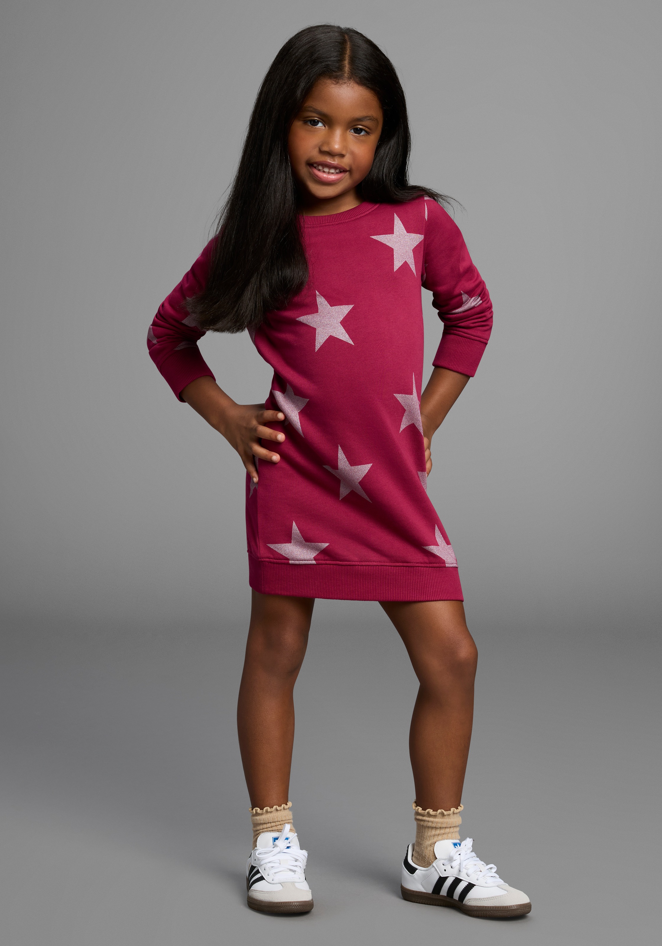 KIDSWORLD Sweatkleid »Sterne-Allover Kleid für kleine Mädchen«, Sweatkleid mit Glitzerdruck