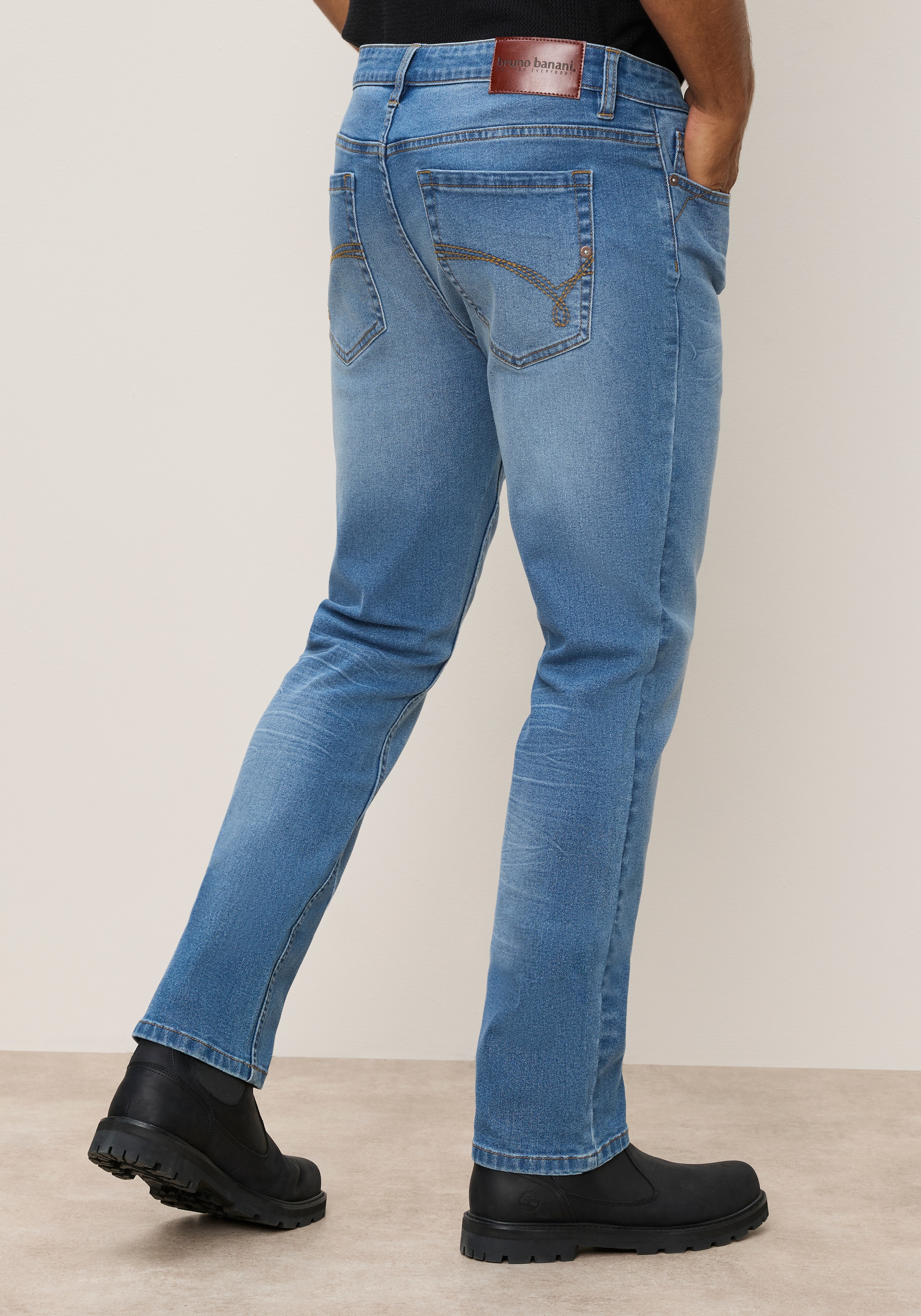 Bruno Banani Slim-fit-Jeans »Liam« mit schmaler Beinform, niedrige Leibhöhe, in 32 und 34 Inch