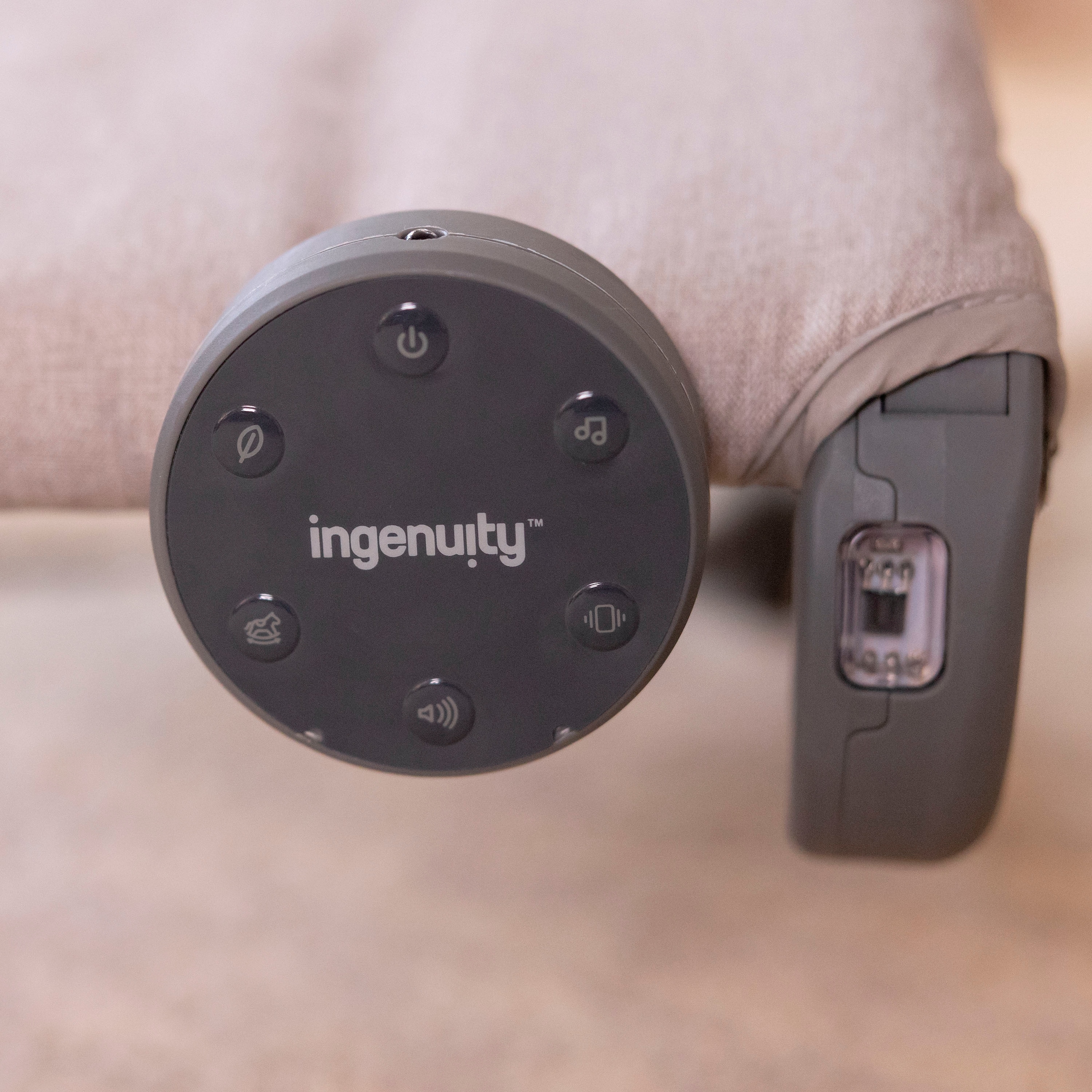 ingenuity Babywippe »Keep InMotion Automatic Rocking Seat - Soulful Skies«, mit Sound-Effekt