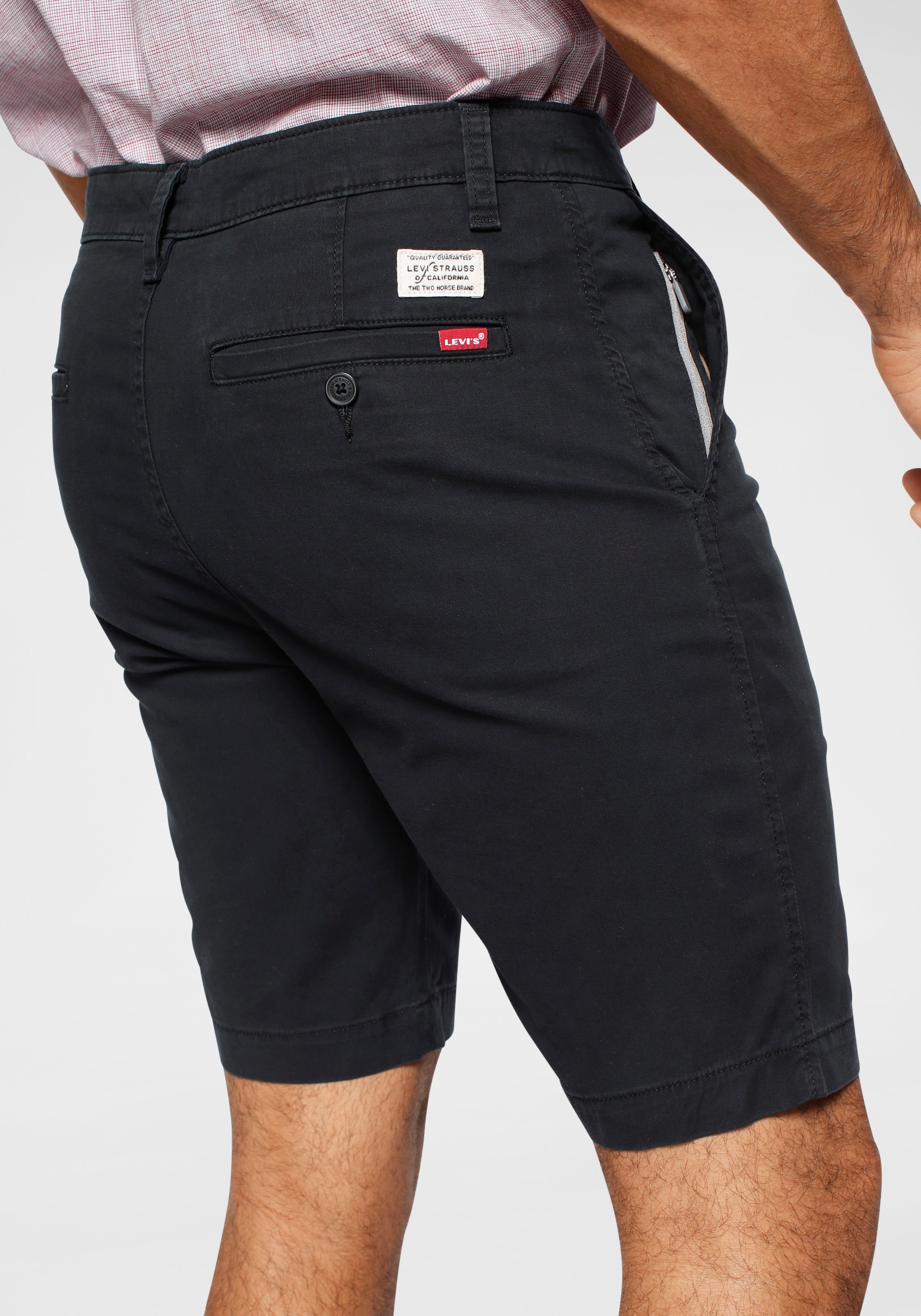 Levi's® Chinoshorts »XX CHINO SHORT II«, mit Logobadge