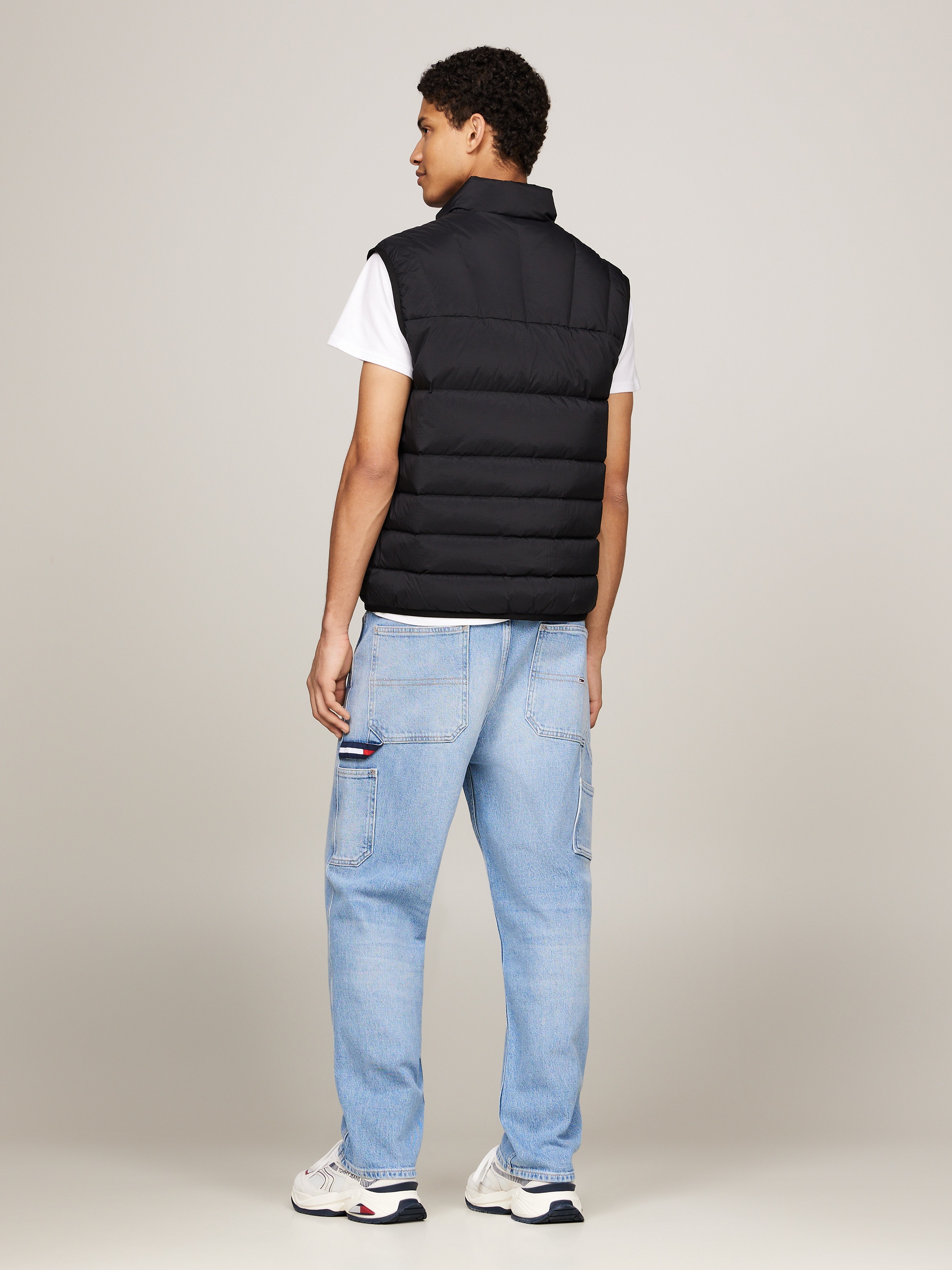 Tommy Jeans Steppweste »TJM LIGHT DOWN VEST«, mit Logostickerei