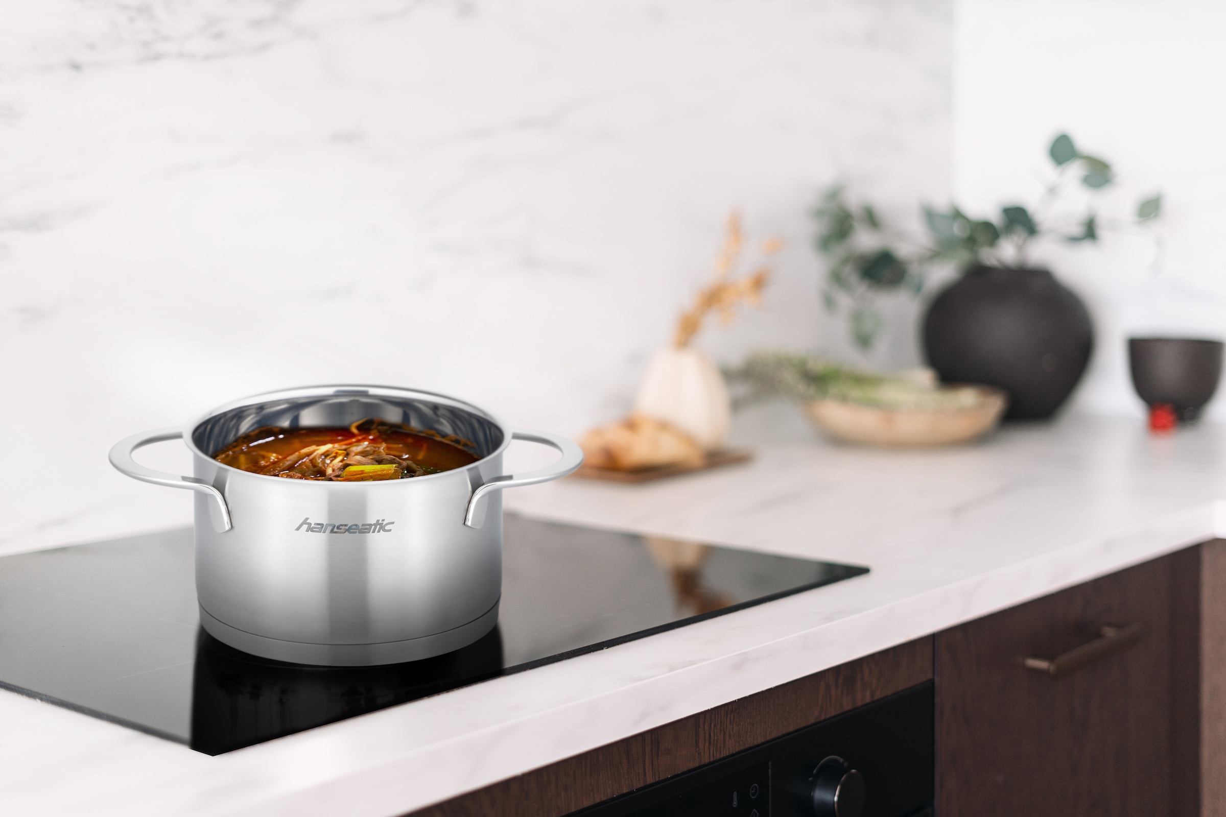 Hanseatic Topf-Set »hanseatic«, Edelstahl 18/10, (Set, 8 tlg., je 1 Fleischtopf 16/20/24 cm, Bratentopf 20 cm), handfreundliche Kaltmetallgriffe, Literskala, Glasdeckel, Induktion