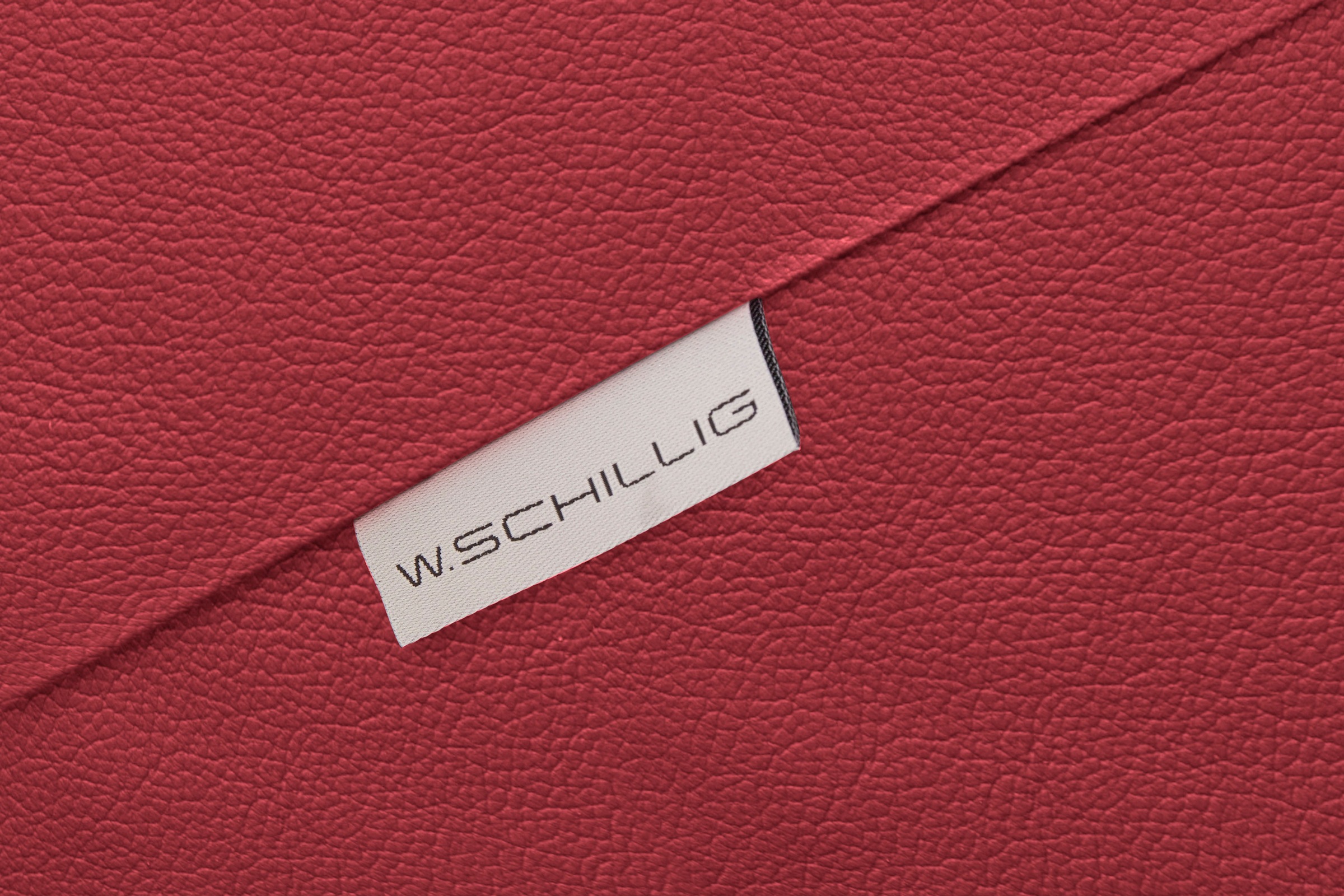 W.SCHILLIG Ecksofa »finn, Designsofa mit tollem Sitzkomfort, bequem, L-Form«, German Design Award 2016, Fußgestell Nussbaum natur, Breite 281 cm
