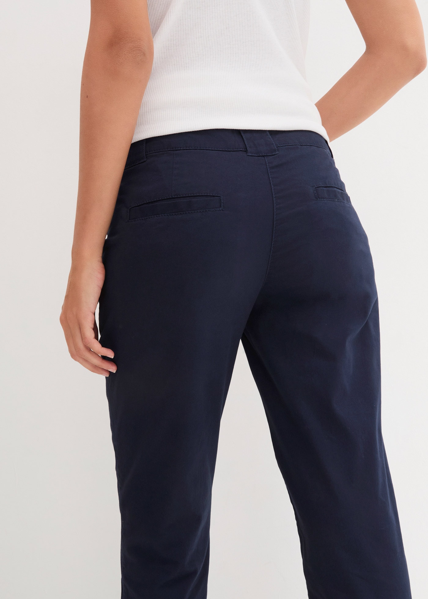 bonprix Chinohose  schmale Form, mit Bundfalten und praktischen Taschen