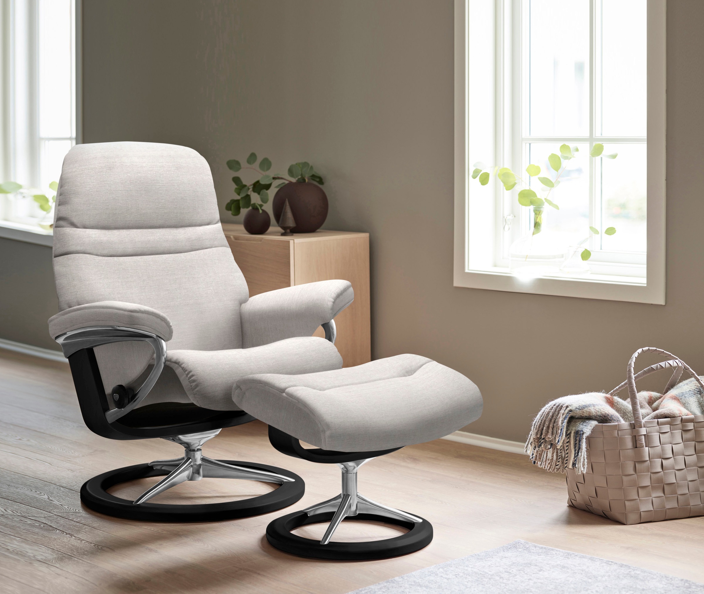 Stressless® Relaxsessel »Sunrise«, (Set, Relaxsessel mit Hocker), mit Signature Base, Größe M, Gestell Schwarz