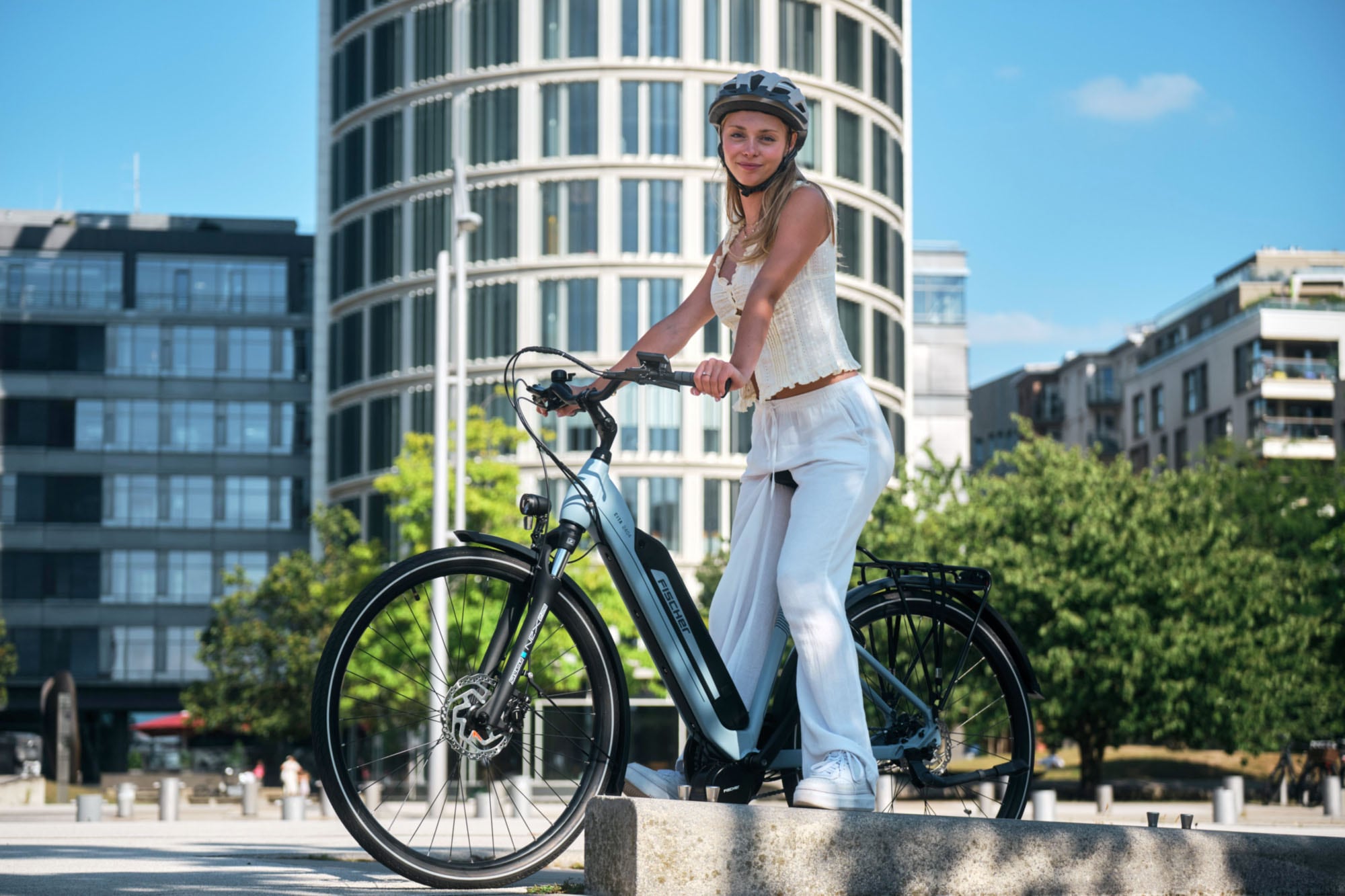 FISCHER Fahrrad »CITA 2404 688 43« 7 Gang Shimano NEXUS Schaltwerk Mittelmotor mit Akku-Ladegerät;mit Werkzeug, 