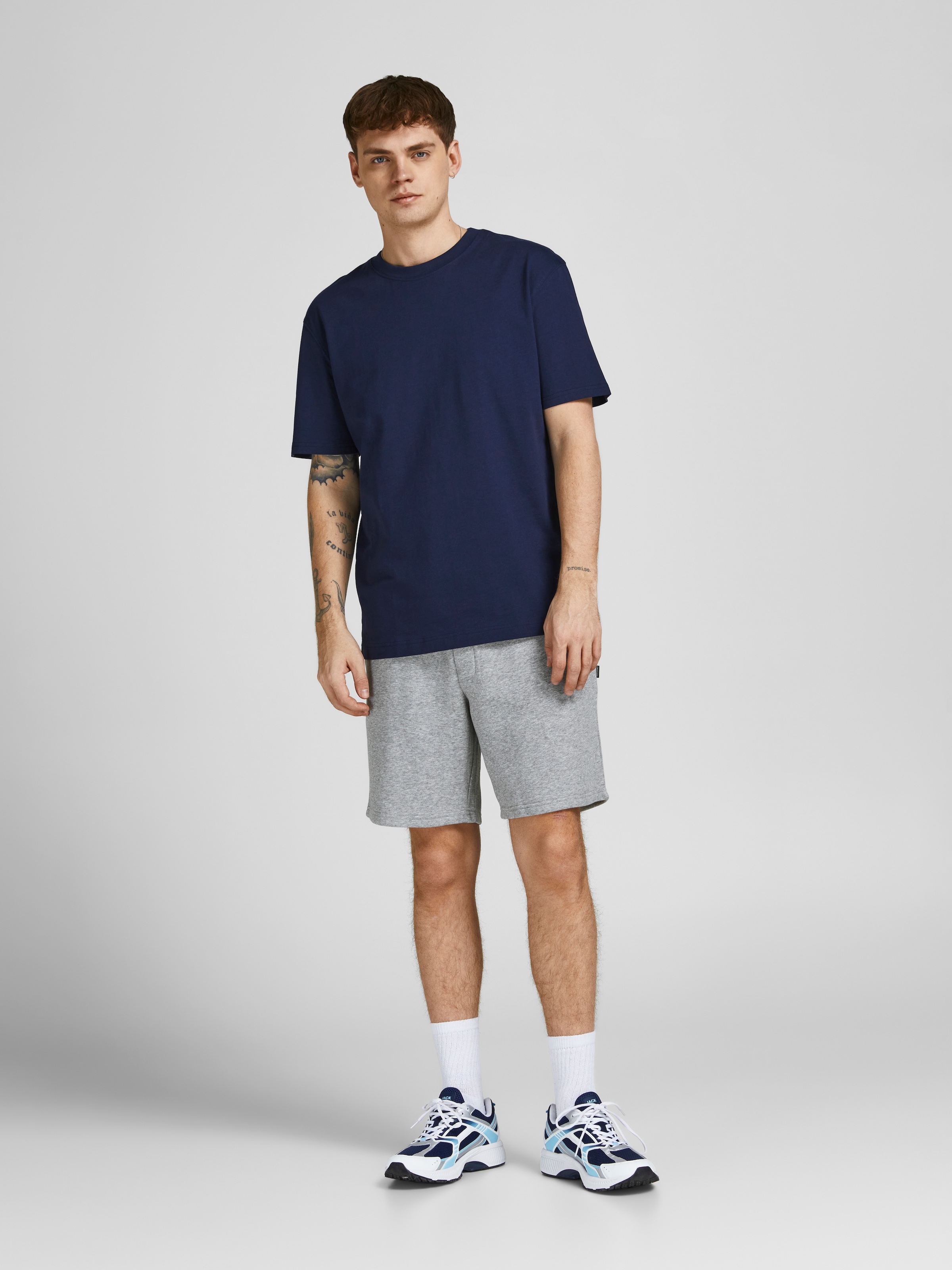 Jack & Jones Shorts »JPSTGORDON BRADLEY SWEAT SHORTS MID«, mit elastischem Bund