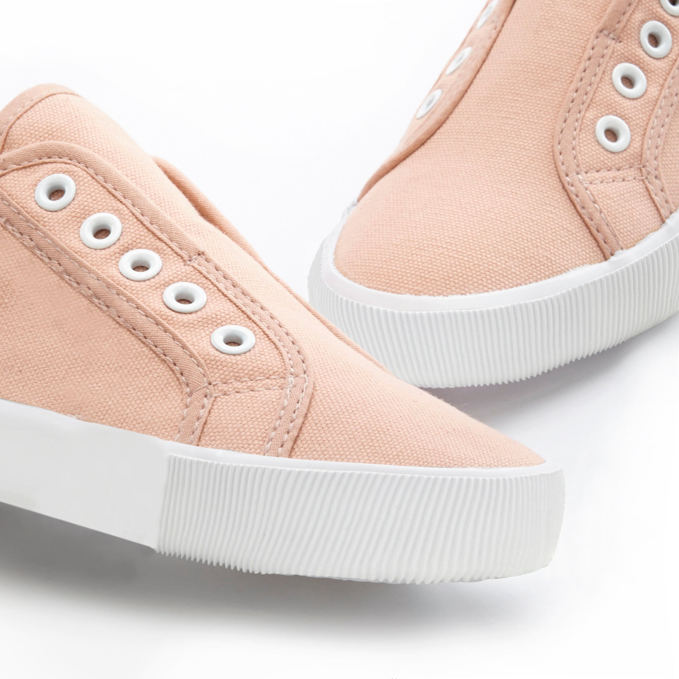 LASCANA Sneaker, Slipper, Halbschuh, Slip-On-Sneaker bequem zum Reinschlüpfen, Slip-Ons