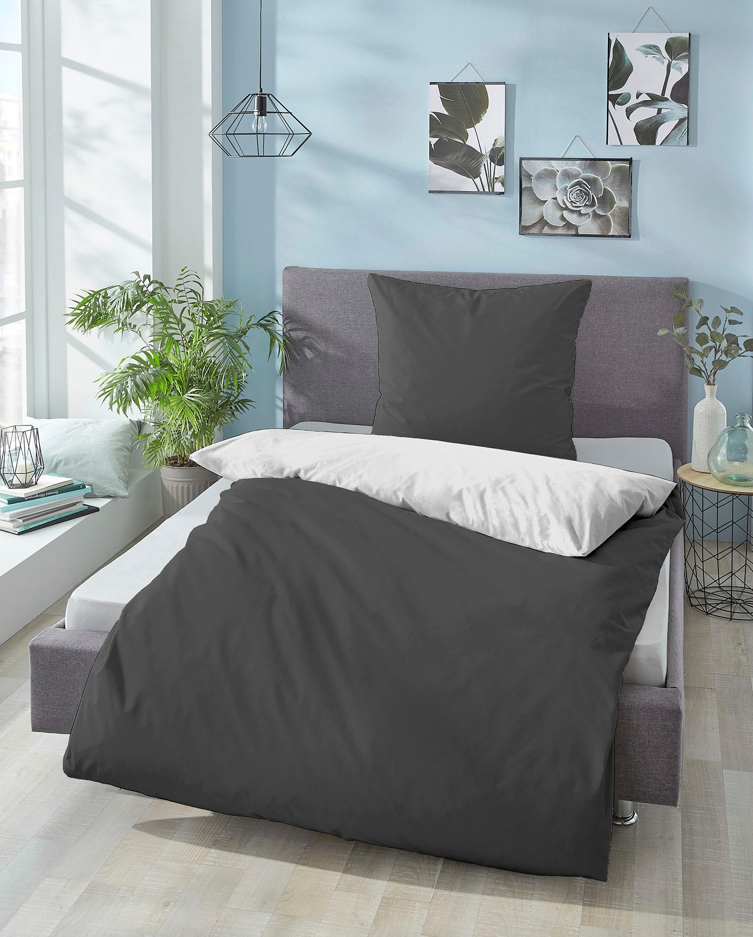 Castell Wendebettwäsche »Uni-Microfaser-Satin«, (2 tlg.), hautsympathische Microfaser Satin Qualität, 100% Polyester, Bett- und Kopfkissenbezug mit Reißverschluss, pflegeleicht, mit feinem Glanz, samtig weicher Stoff