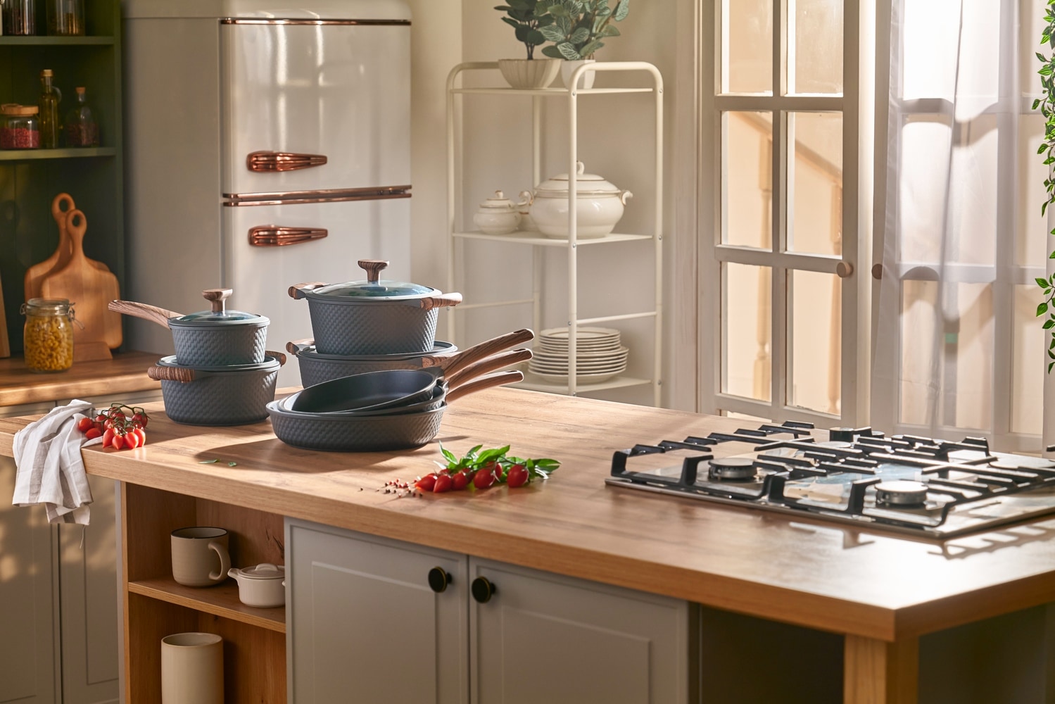 RESTO Kitchenware Bräter »Ran, Kochtopf antihaftbeschichtet und spülmaschinenfest«, Aluminiumguss, (2 tlg.), Geeignet für alle Herdarten, auch Induktion, im Geschenkkarton