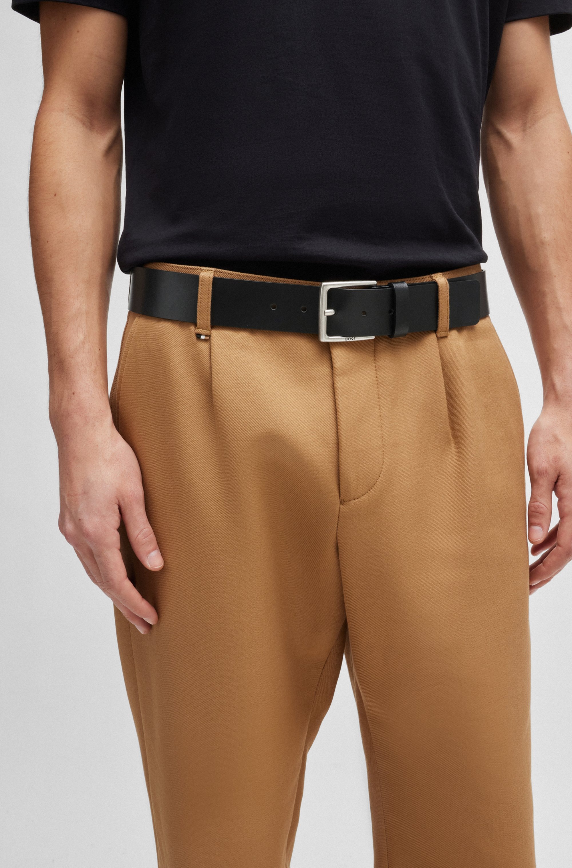 BOSS Ledergürtel »Rummi_Sz40«, aus italienischem Leder mit Metall-Details in Antik-Optik