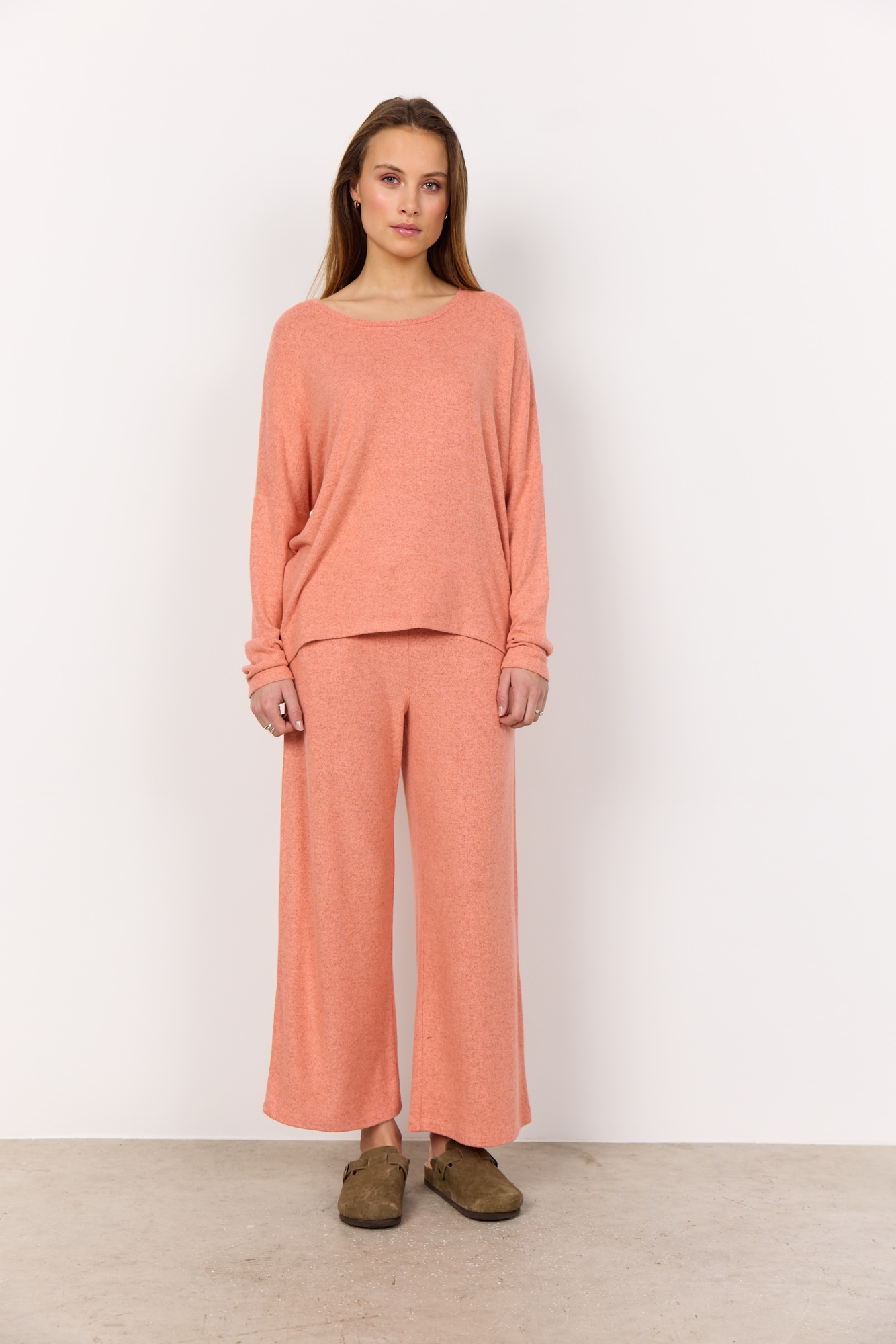 soyaconcept Rundhalsshirt »SC-BIARA 1« bequemer Pullover, elastische Viskose-Qualität in melierter Optik