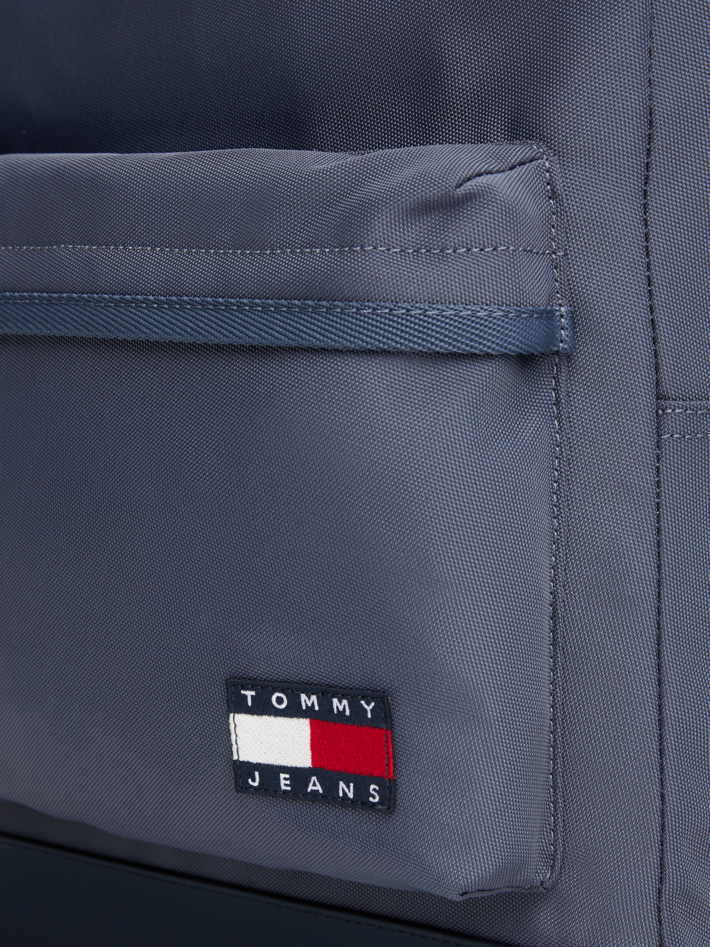 Tommy Jeans Freizeitrucksack »TJM ESS DAILY DOME BACKPACK«, Reiserucksack, mit verstellbaren und wattierten Schultergurten
