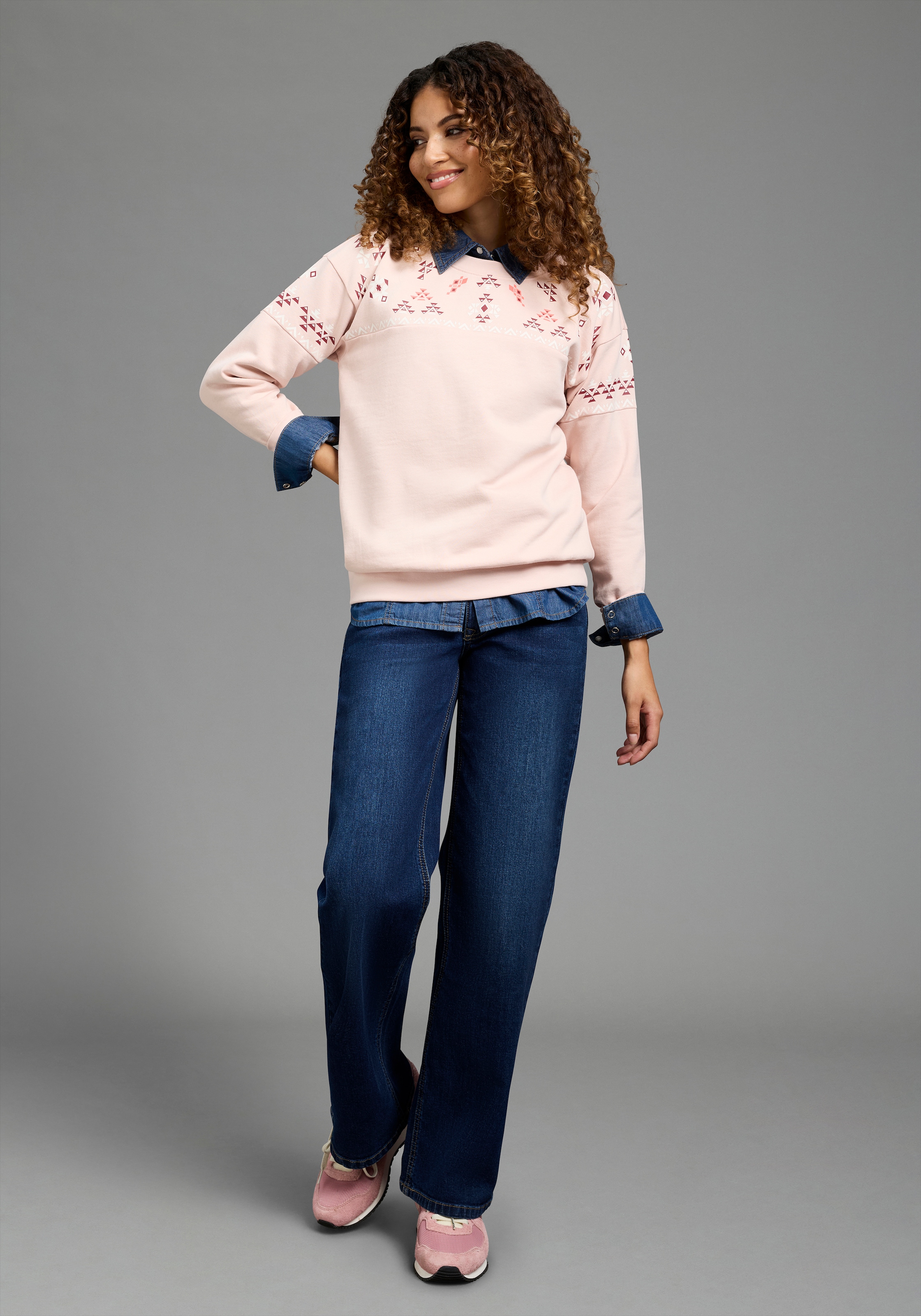 KangaROOS Sweatshirt , Oversize-Passform, mit Rundhals, hüftbedeckende Länge
