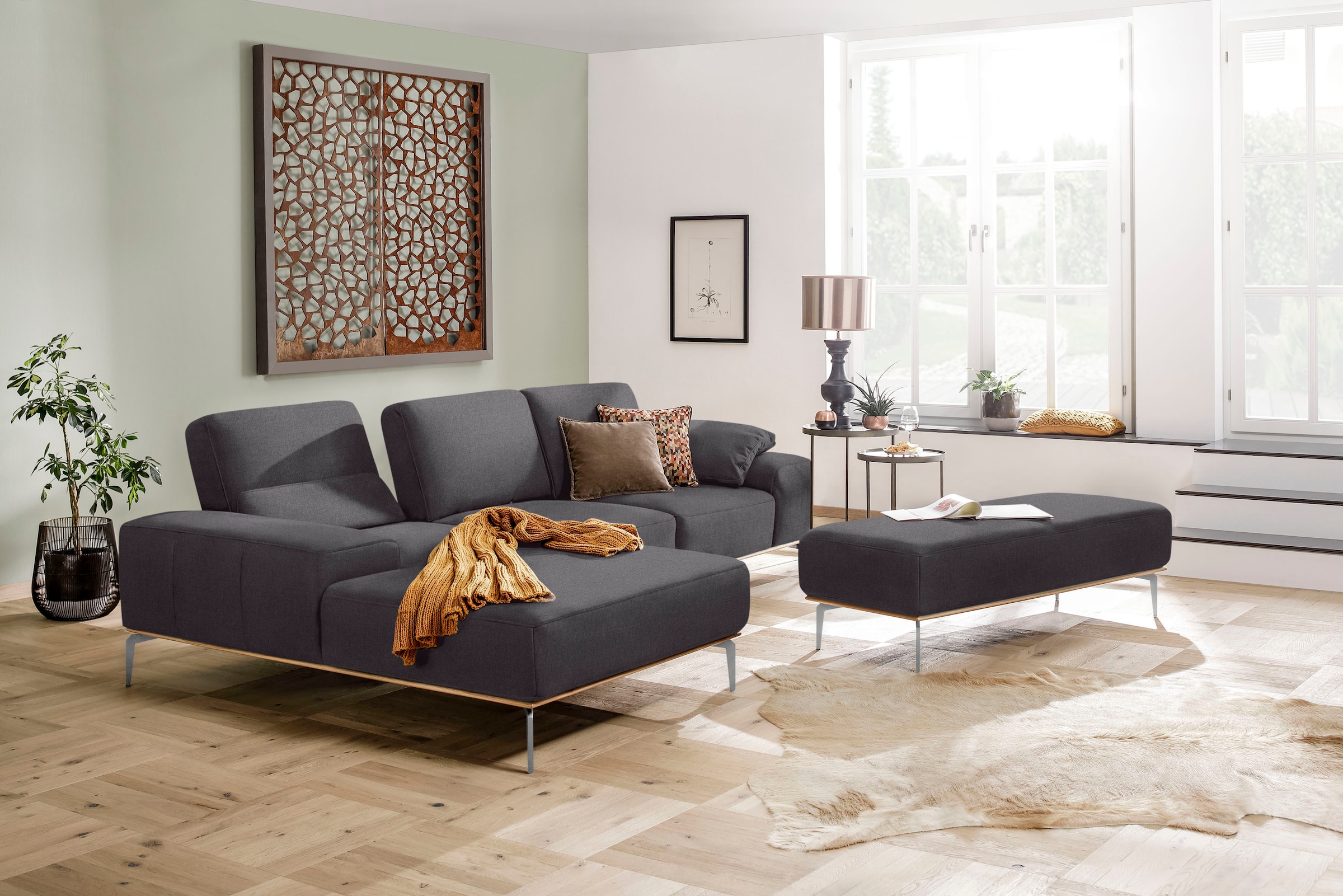 W.SCHILLIG Ecksofa »run, Designsofa, bequem, L-Form«, mit elegantem Holzsockel, Füße in Chrom glänzend, Breite 299 cm