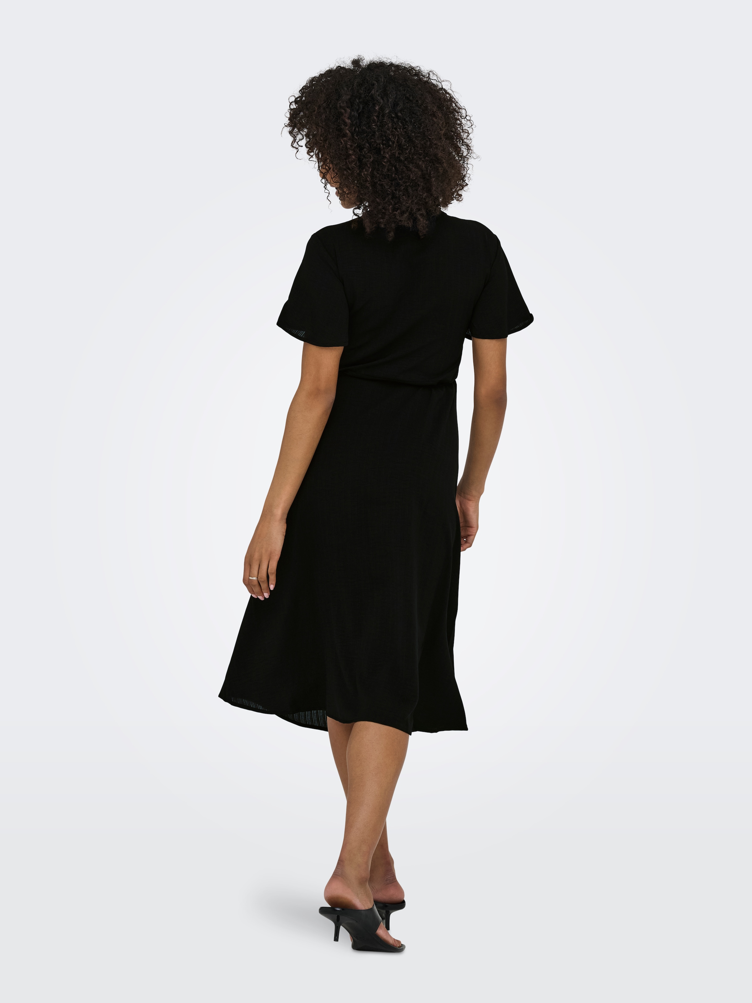 ONLY Wickelkleid »ONLCALI LIFE S/S WRAP DRESS WVN NOOS« Kunstfaser, regular fit, V-Ausschnitt