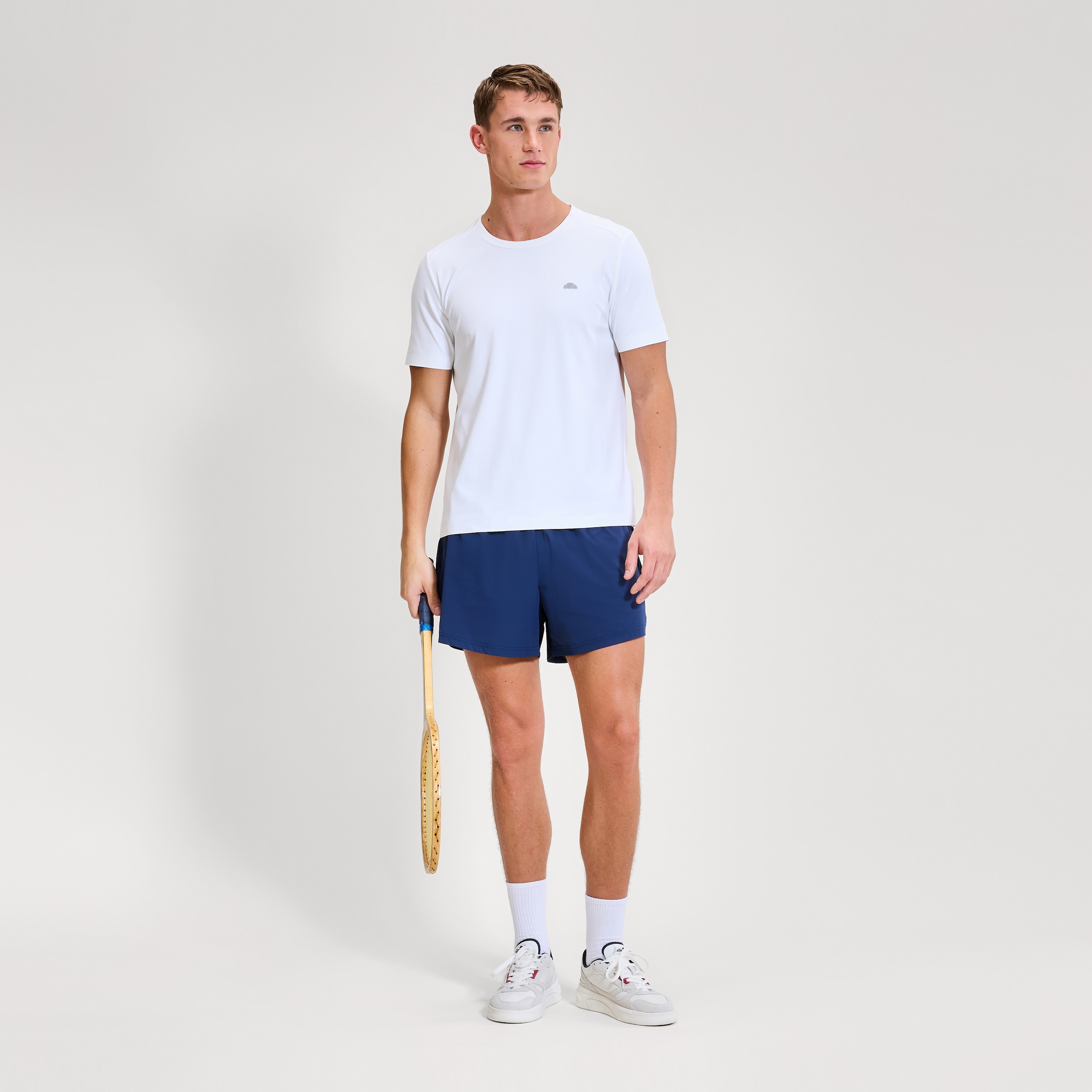 Ellesse Funktionsshirt »TELLER TEE« mit Rundhalsausschnitt, aus Polyamid und Elasthan, Kurzarm