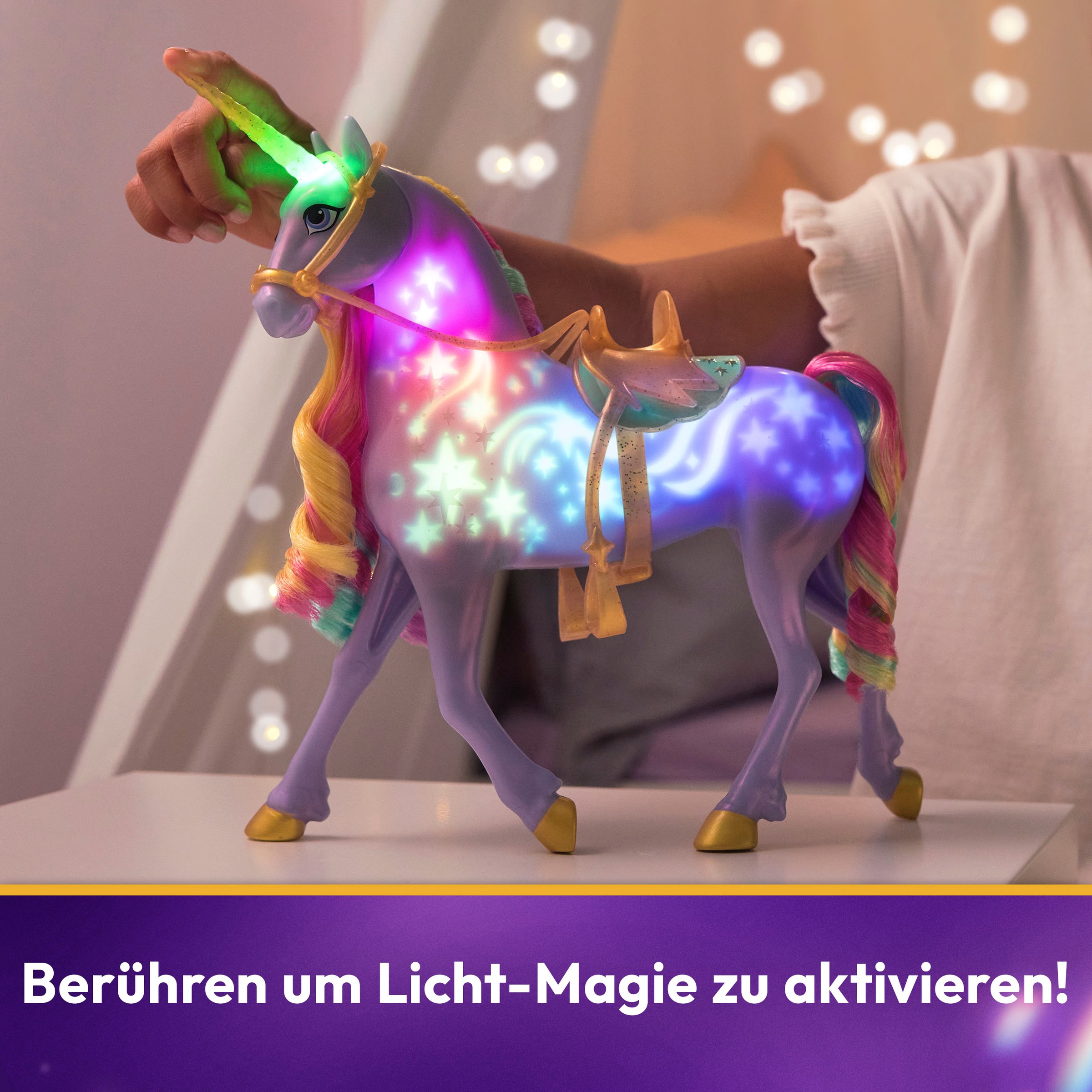 Spin Master Anziehpuppe »Unicorn Academy - Interactive Rainbow Light-Up Wildstar«, mit Leuchteffekt