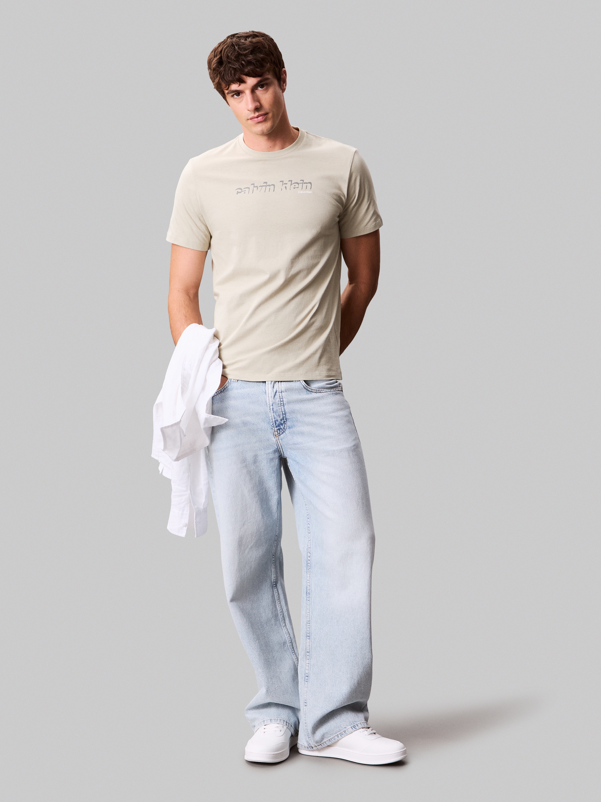 Calvin Klein Jeans T-Shirt »SS 30s E CLVN LN 3D«, Mit Rundhalsausschnitt