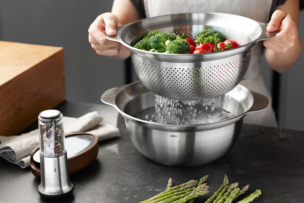 GEFU Schüssel »PREMIO« 1 Stk. aus Edelstahl 18/10 mit ergonomische Griffe für sichere Handhabung