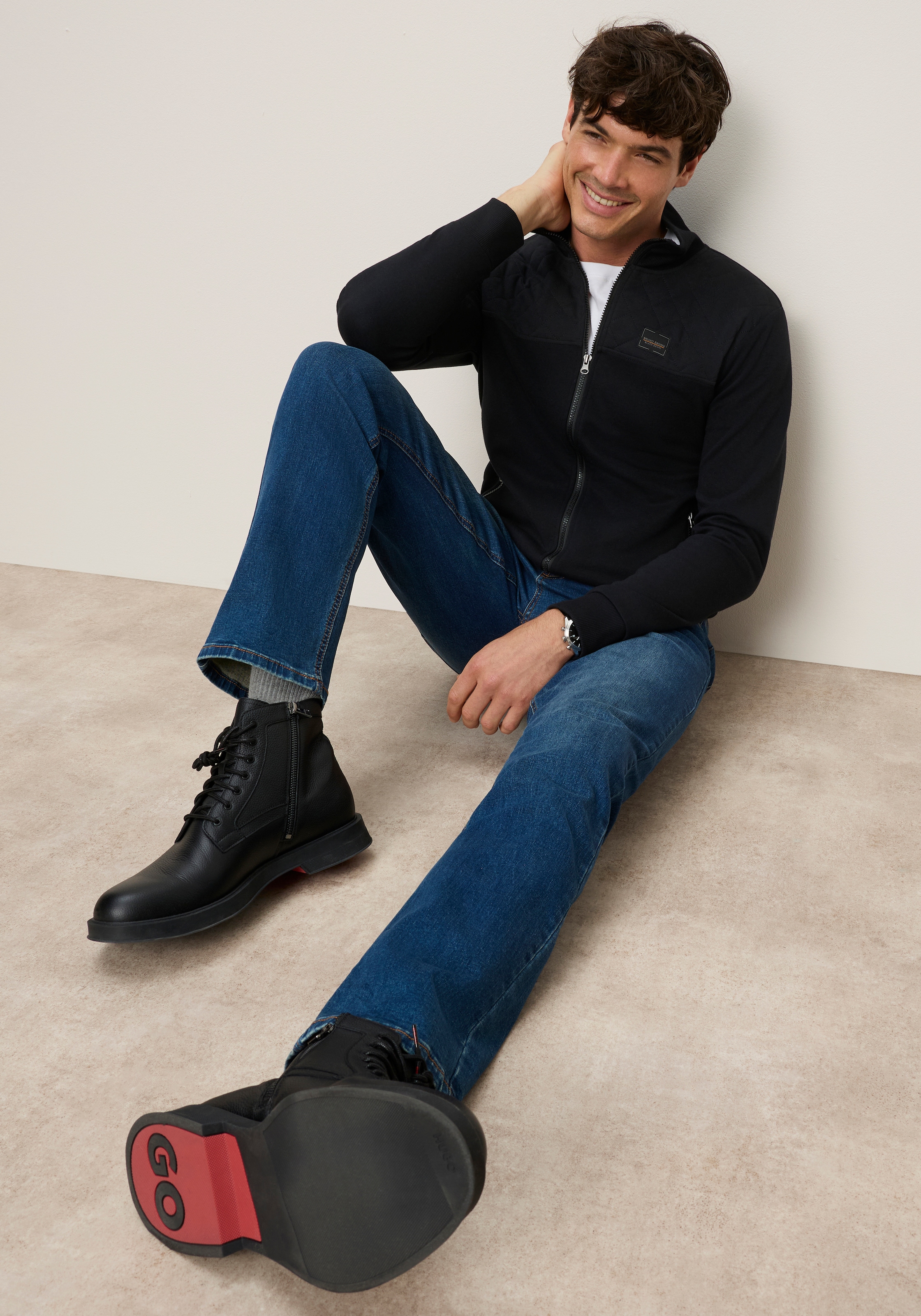 Bruno Banani Sweatjacke mit Karosteppung im oberen Bereich