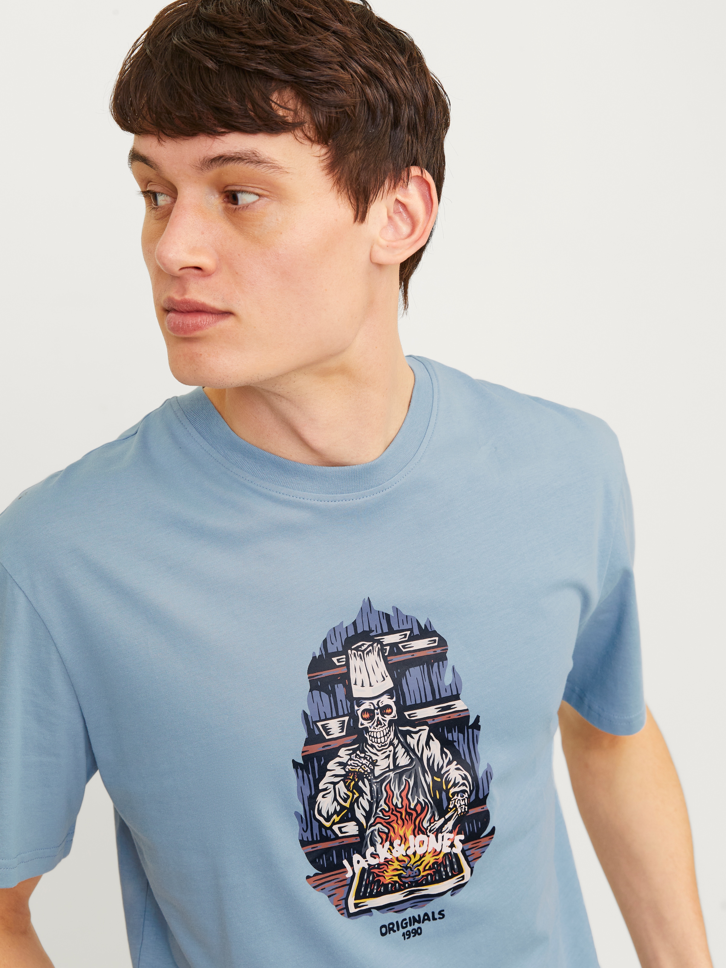 Jack & Jones Rundhalsshirt »JORSEVEN SKULL TEE SS CREW NECK SN«